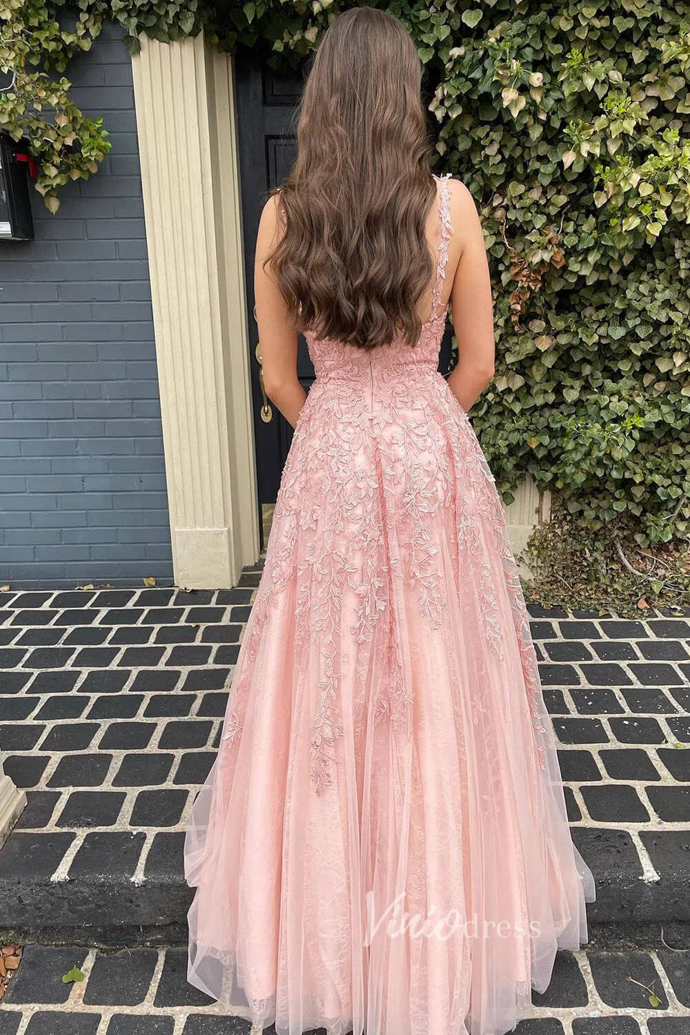 Spaghetti Strap V-neck Prom Dresses A-line Lace Applique Formal Dress Viniodress Spaghetti Strap V-neck Prom Dresses A-line Lace Applique Formal Dress Viniodress