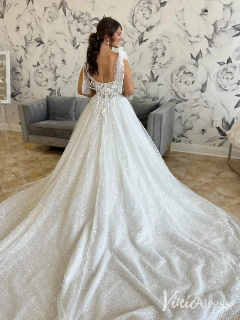 Sparkly Beaded Lace Wedding Dress with Detachable Bow Straps, Corset Bodice, Chapel Train – LA116-wedding dresses 2025 -Viniodress-Ivory-Custom Size-