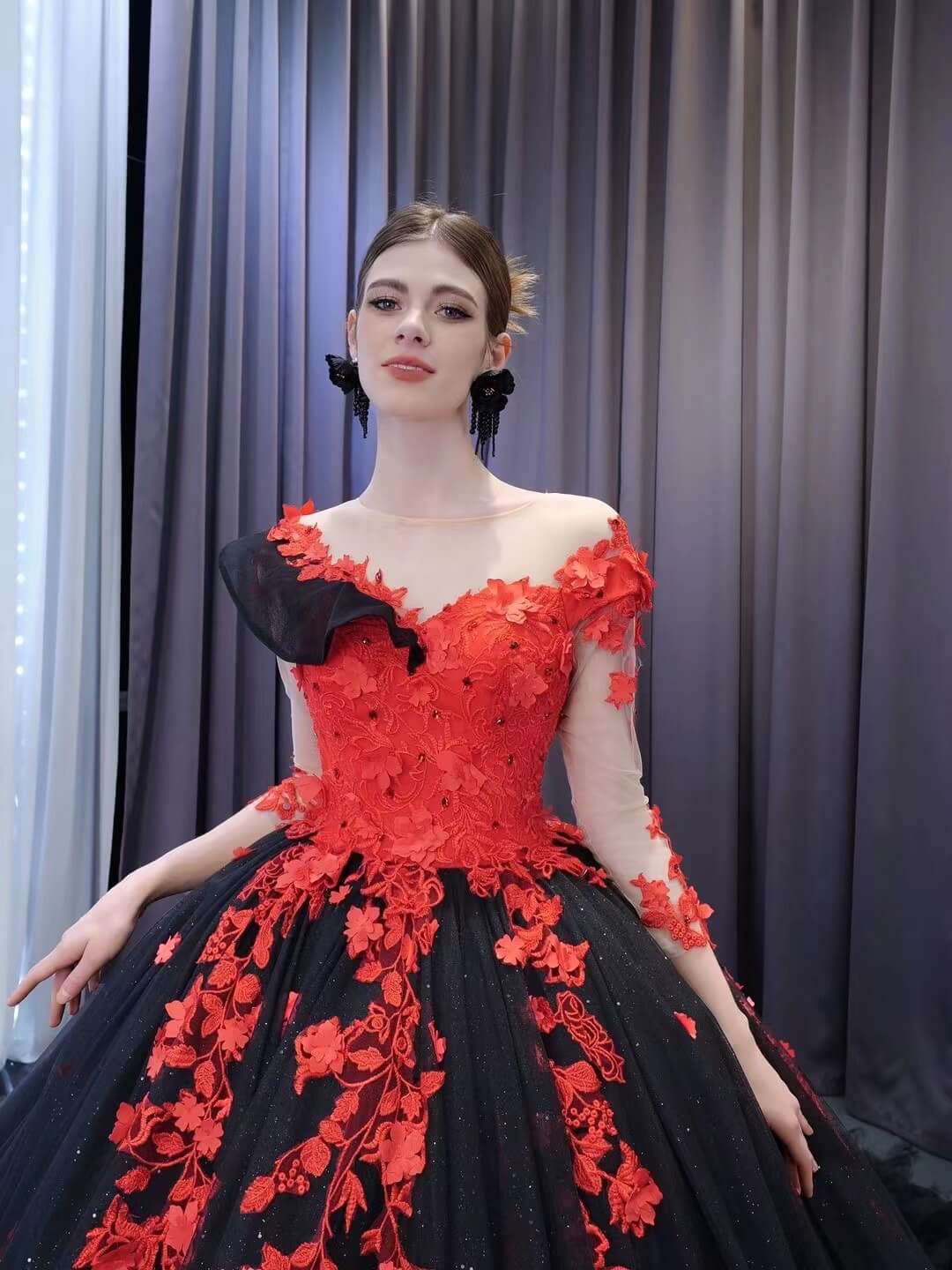 Sparkly Black Ruffle Ball Gown Wedding Dresses Red Lace Appliqued Quince Dress 231103-Quinceanera Dresses 2025 -Viniodress-Black-Custom Size-