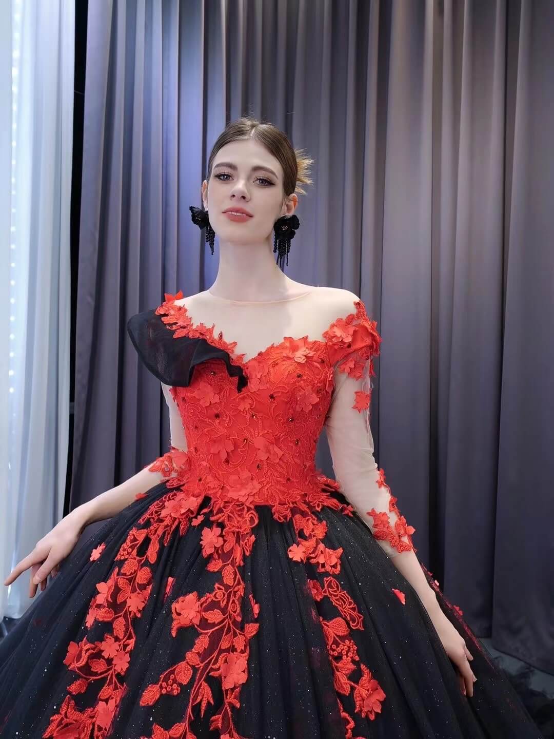 Sparkly Black Ruffle Ball Gown Wedding Dresses Red Lace Appliqued Quince Dress 231103 - ViniodressQuinceanera DressesBlackCustom Size - Formal Dresses - Ball Gowns