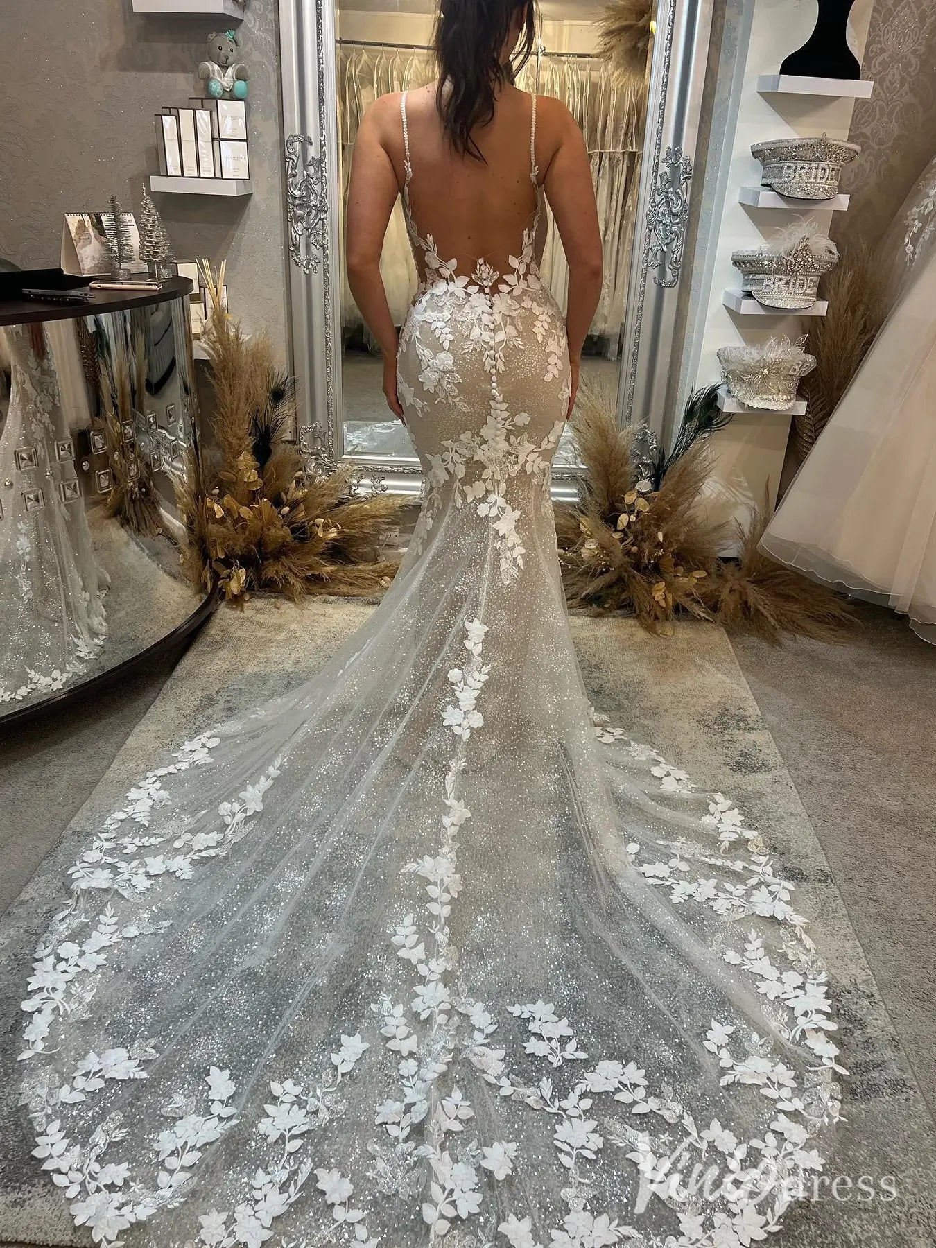 Sparkly Nude Mermaid Wedding Dress with Floral Lace Appliqué, Plunging Neckline & Chapel Train – ML113-wedding dresses 2025 -Viniodress-Nude-Custom Size-