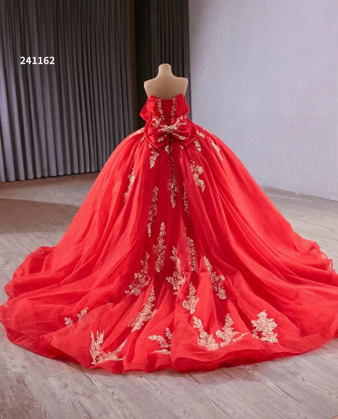 Sparkly Red Quinceanera Dress with Bow Gold Lace Appliqued Debutante Gowns 241162-Quinceanera Dresses 2025 -Viniodress-Red-Custom Size-