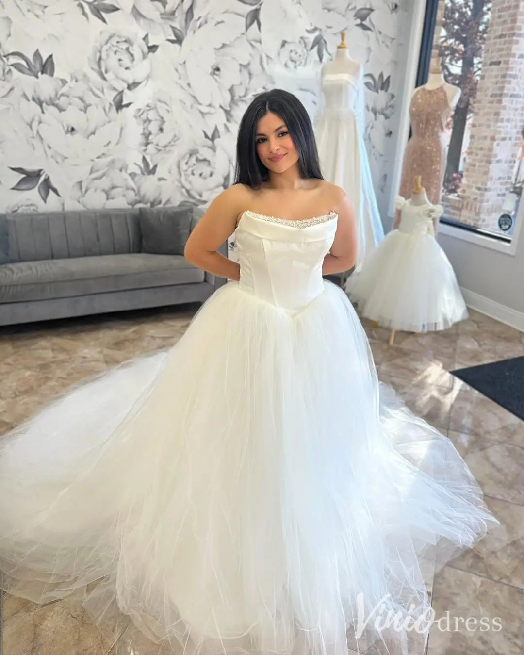 Strapless Ball Gown Wedding Dress with Basque Waist, Beaded Neckline and Tulle Skirt – MS107-wedding dresses 2025 -Viniodress-Ivory-Custom Size-
