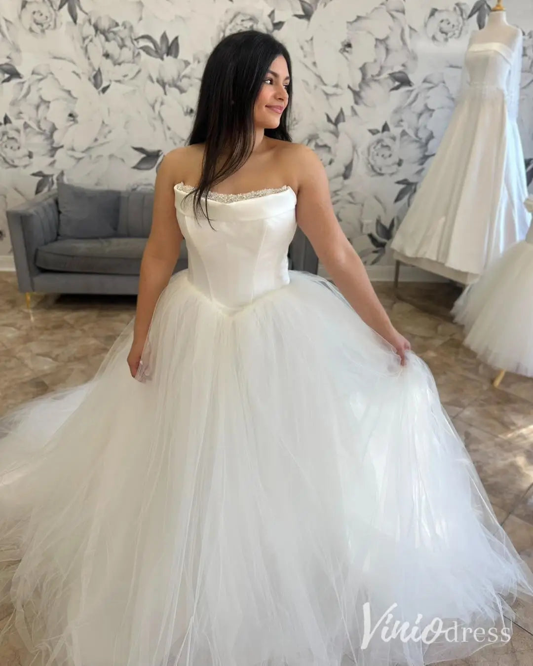 Strapless Ball Gown Wedding Dress with Basque Waist, Beaded Neckline and Tulle Skirt – MS107-wedding dresses 2025 -Viniodress-Ivory-Custom Size-