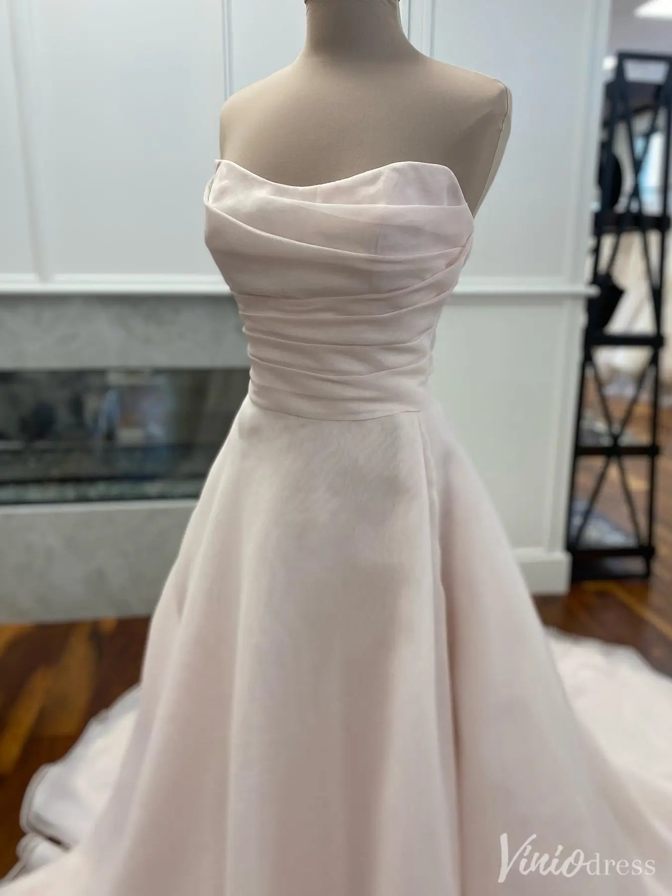 Strapless Blush Organza Wedding Dress with Draped Bodice – VW2554-wedding dresses 2025 -Viniodress-Blush-Custom Size-