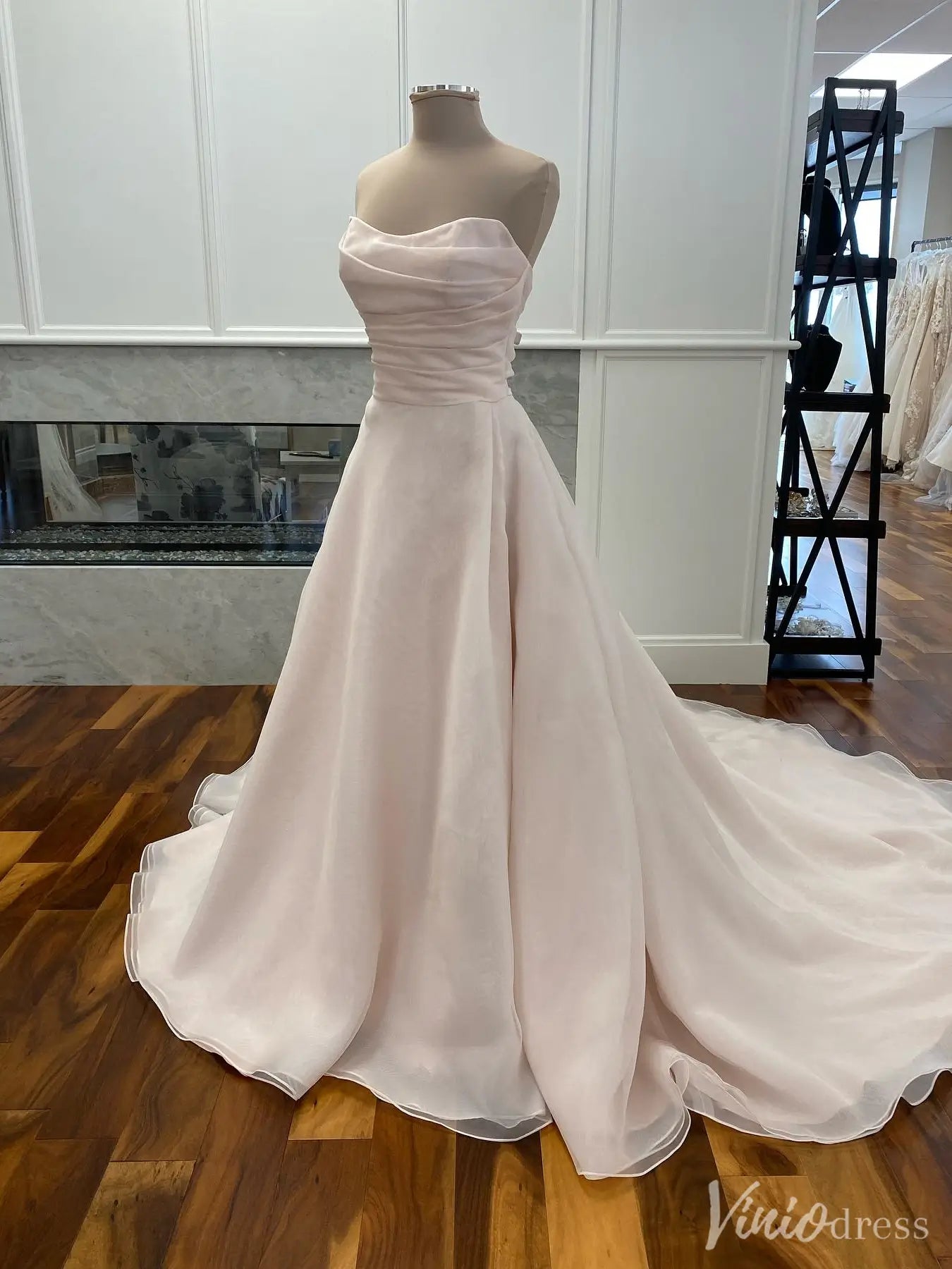 Strapless Blush Organza Wedding Dress with Draped Bodice – VW2554-wedding dresses 2025 -Viniodress-Blush-Custom Size-