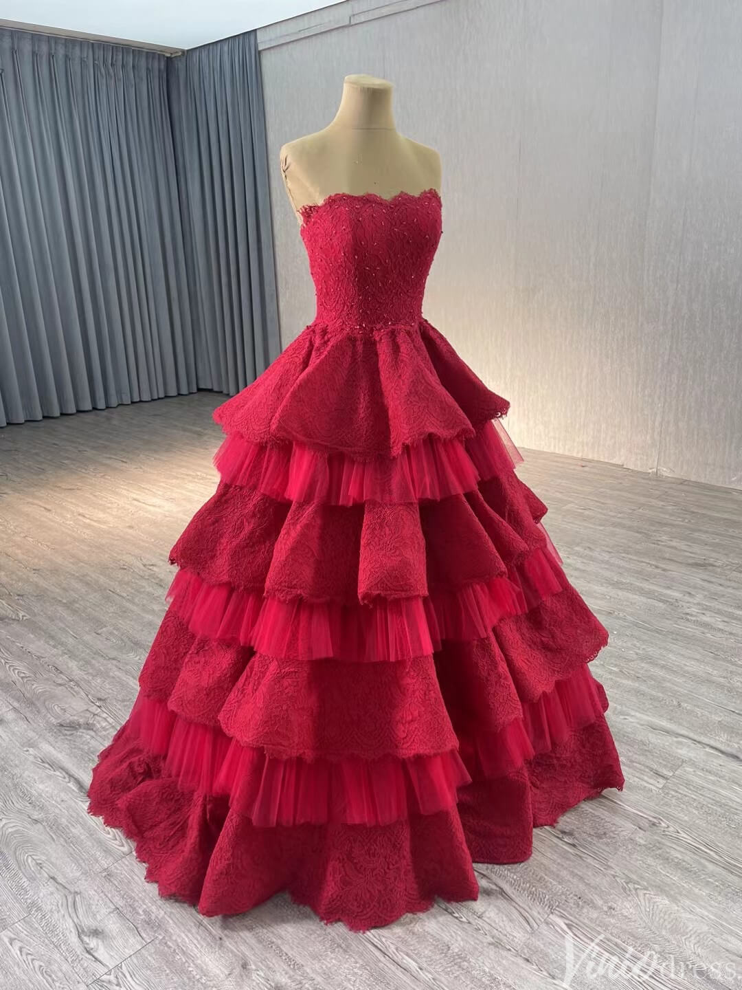 Strapless Dark Red Tiered Ball Gown Prom Dress Ruffled Lace Wedding Dresses 241120-Quinceanera Dresses-Viniodress-Viniodress