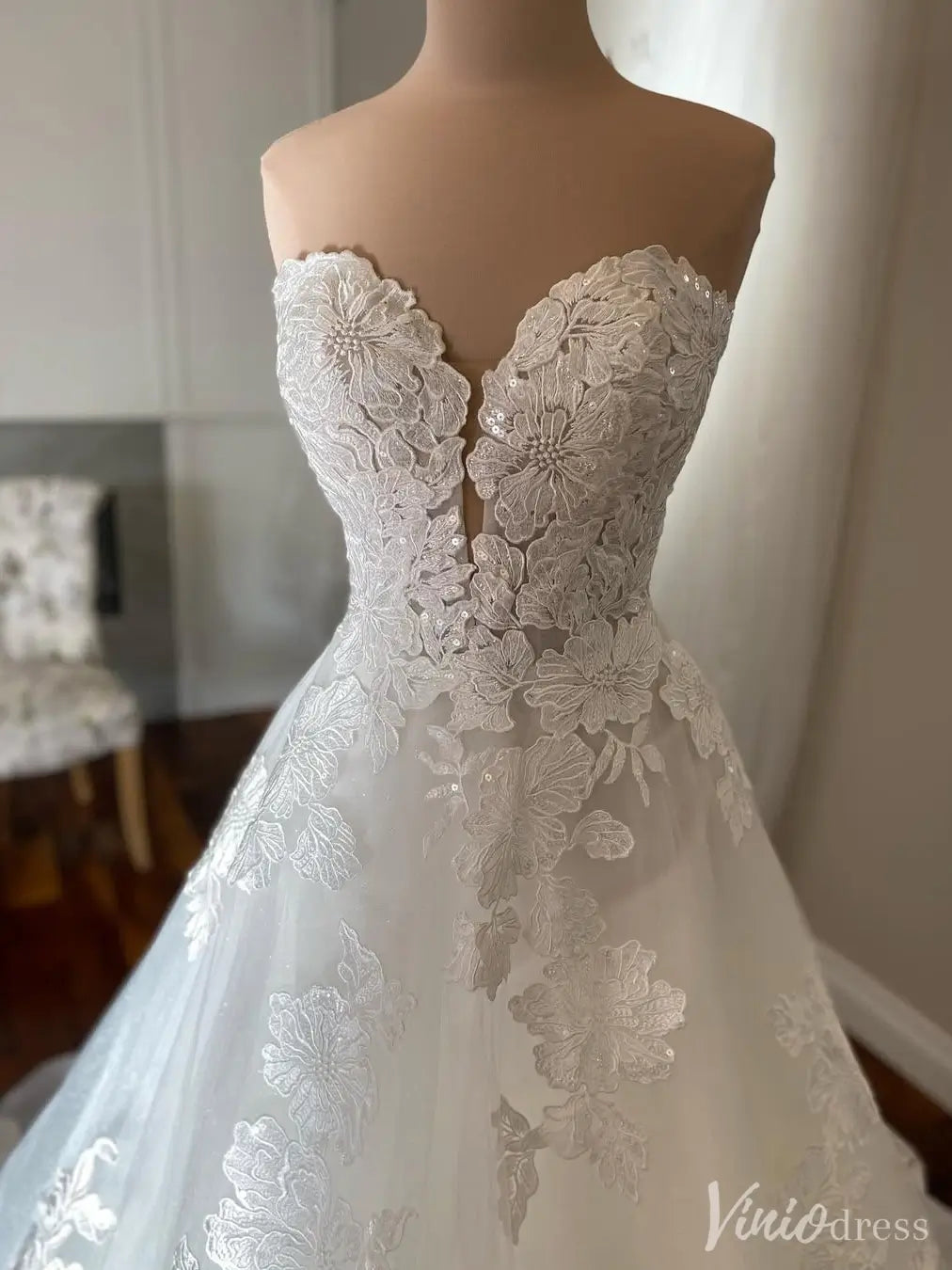 Strapless Floral Lace Tulle Ball Gown Wedding Dress with Sweetheart Neckline – VW2549-wedding dresses 2025 -Viniodress-White-Custom Size-