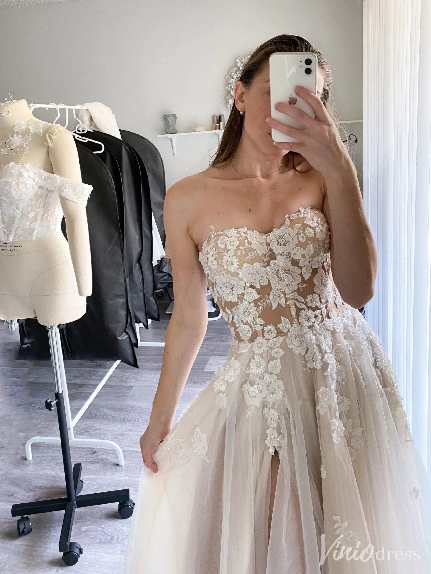Strapless Illusion Corset Wedding Dress with 3D Floral Lace and Slit Skirt – VW2518-wedding dresses 2025 -Viniodress-Nude-Custom Size-