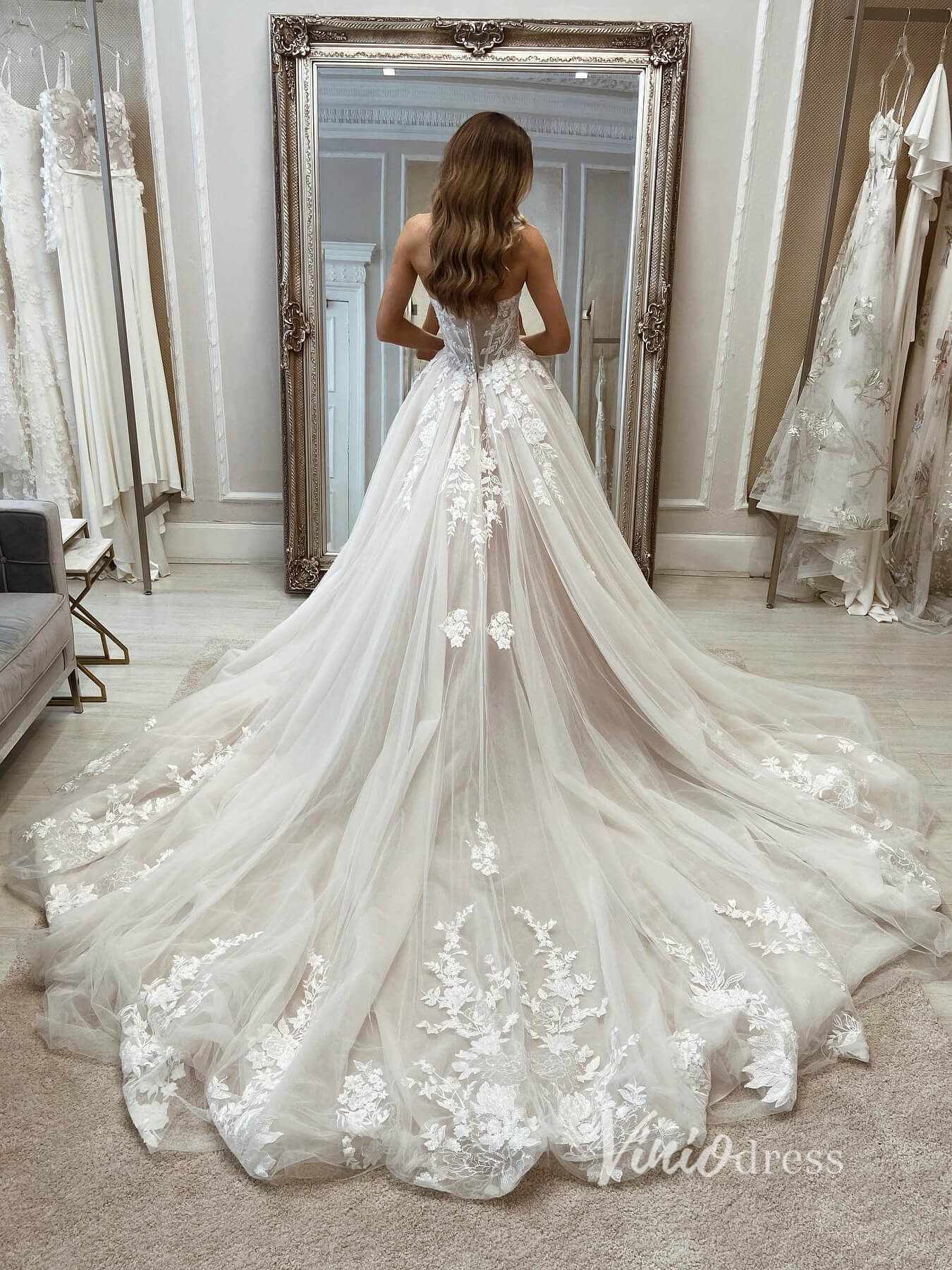 Strapless Lace Appliqued Modern Wedding Dress Tulle Bridal Gown VW2079-wedding dresses 2025 -Viniodress-As Picture-Custom Size-