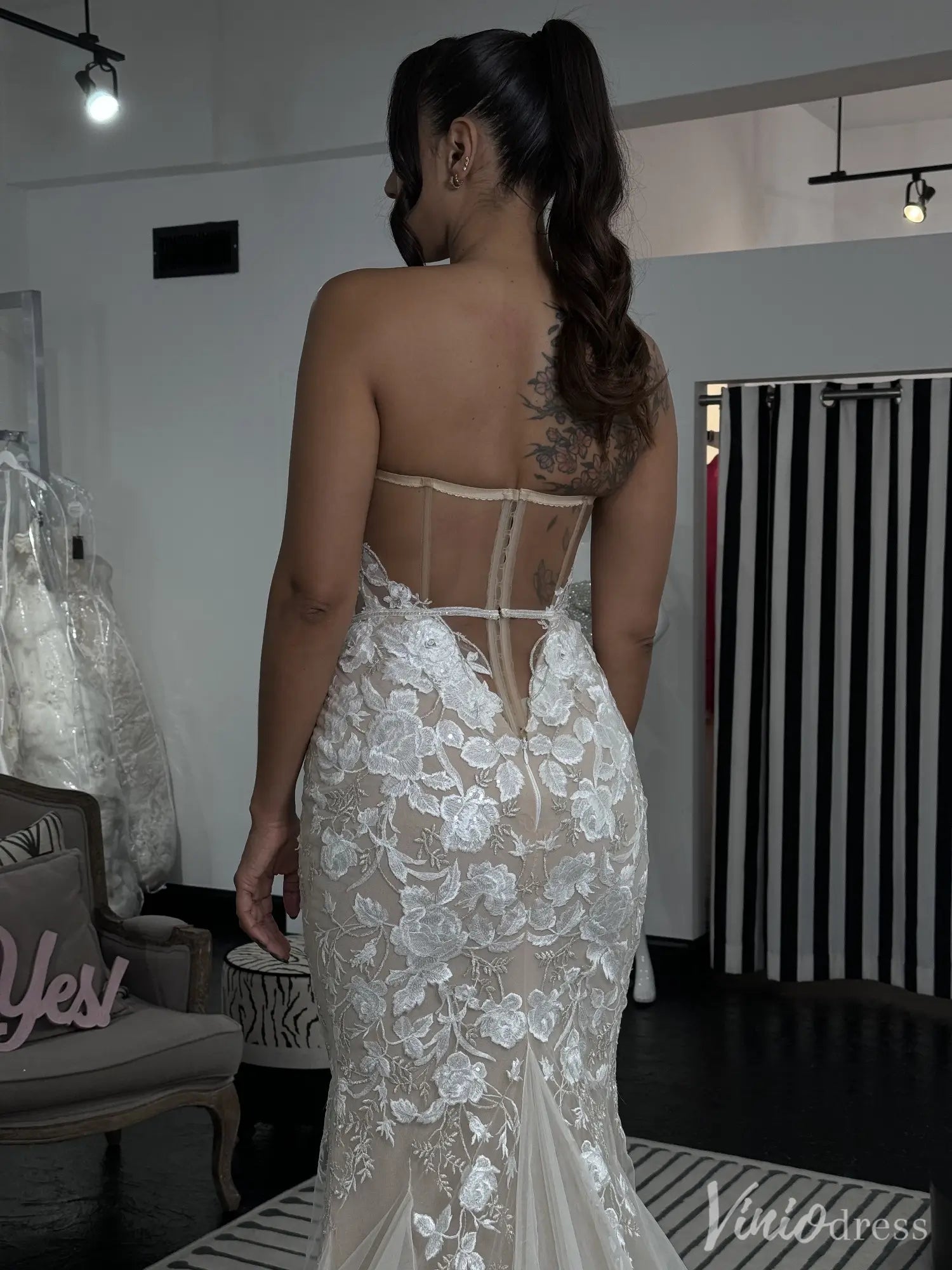 Strapless Lace Mermaid Wedding Dress with Sheer Corset Bodice & Tulle Viniodress Strapless Lace Mermaid Wedding Dress with Sheer Corset Bodice & Tulle Viniodress