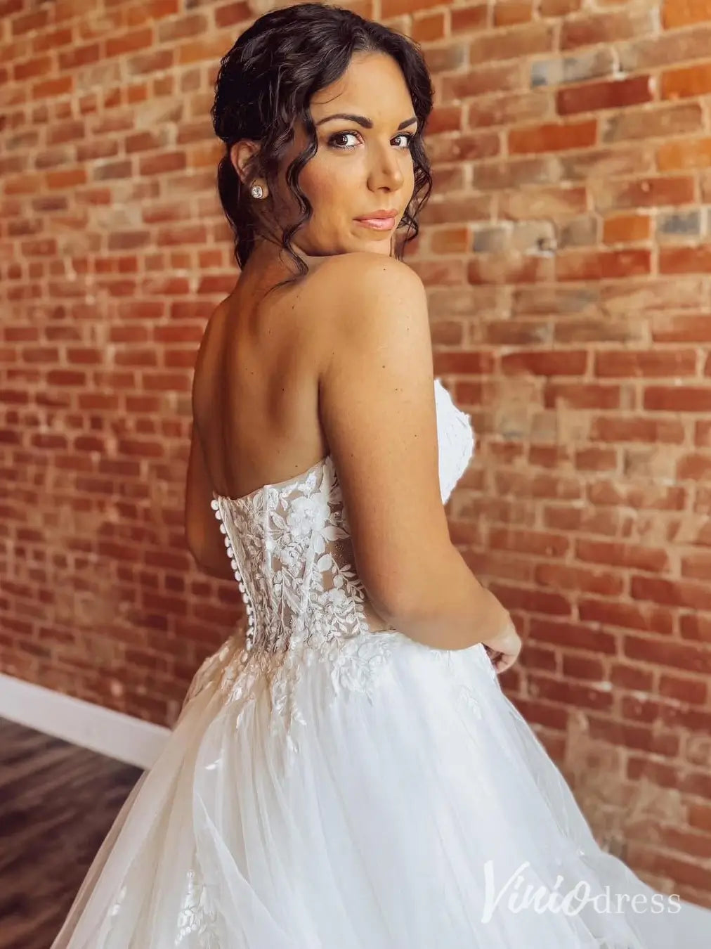 Strapless Lace Wedding Dress with Sweetheart Neck, Ruffle Skirt, High Slit – LA117-wedding dresses 2025 -Viniodress-Ivory-Custom Size-