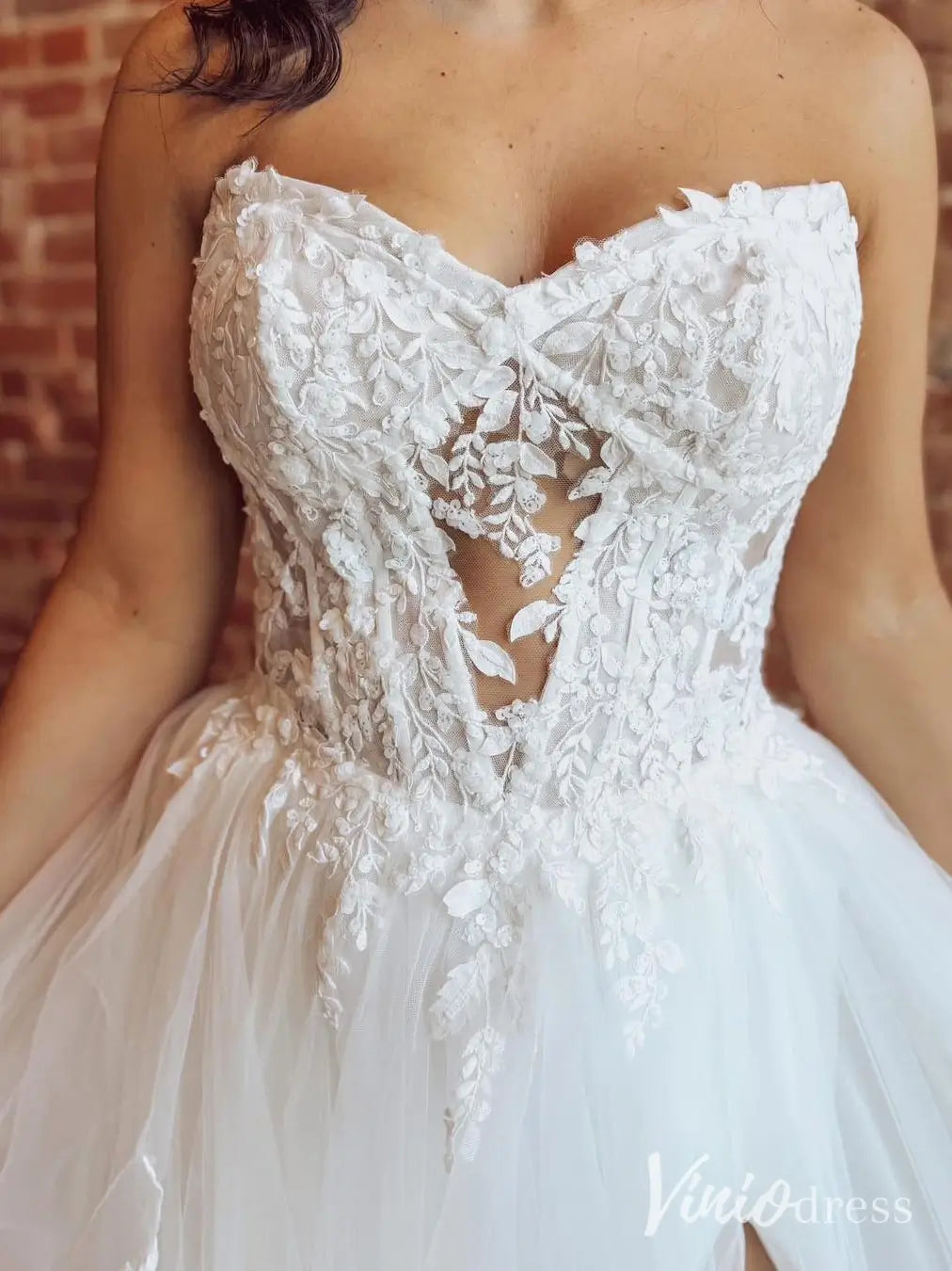 Strapless Lace Wedding Dress with Slit and Ruffle Skirt LA117 Viniodress Strapless Lace Wedding Dress with Slit and Ruffle Skirt LA117 Viniodress