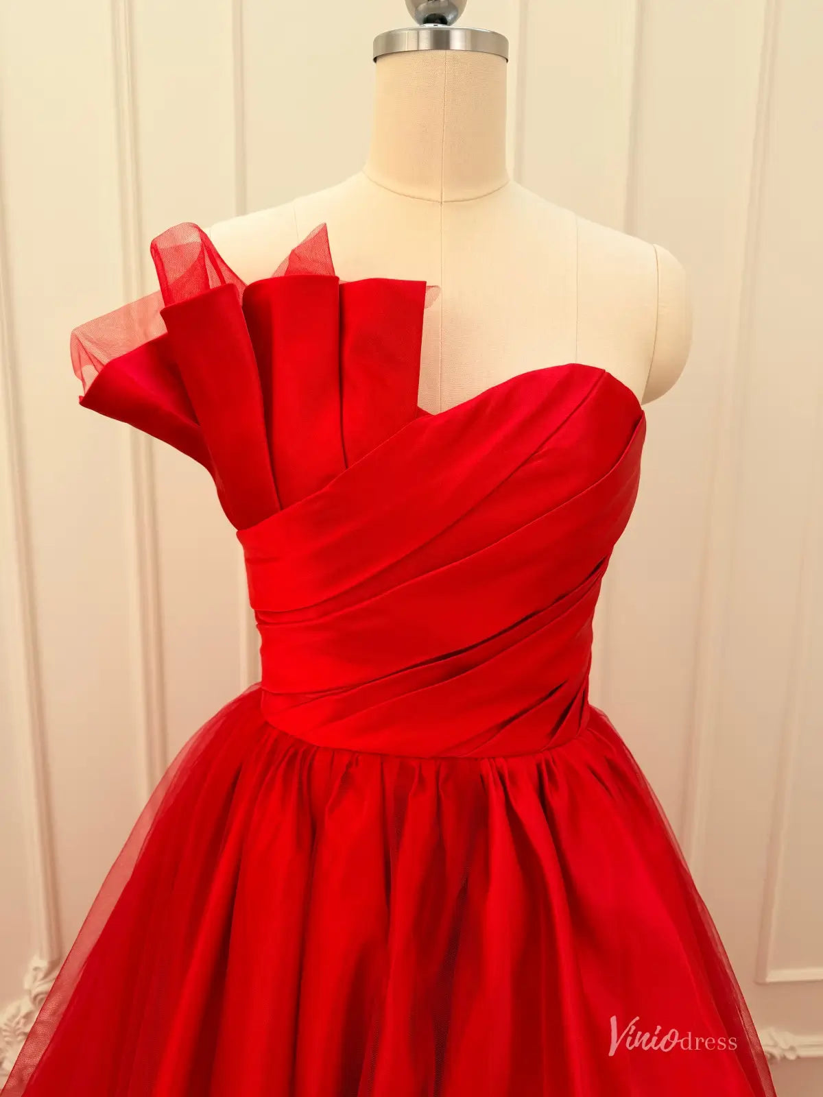 Strapless Red Prom Dress with Pleated Bodice and Dramatic Skirt FD3238-prom dresses 2026-Viniodress-Red-Custom Size – Add Measurements in Cart-