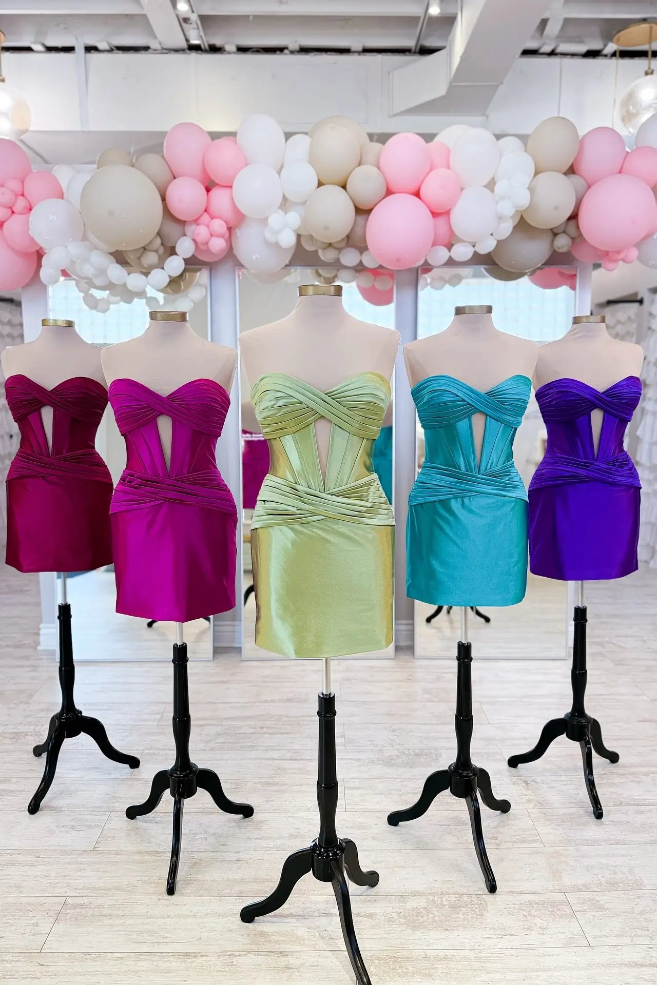 Strapless Ruched Satin Homecoming Dress with Twist Bodice, Deep V Cutout & Wrapped Waist – HB004-prom dresses 2026-Viniodress-Sage-Custom Size-