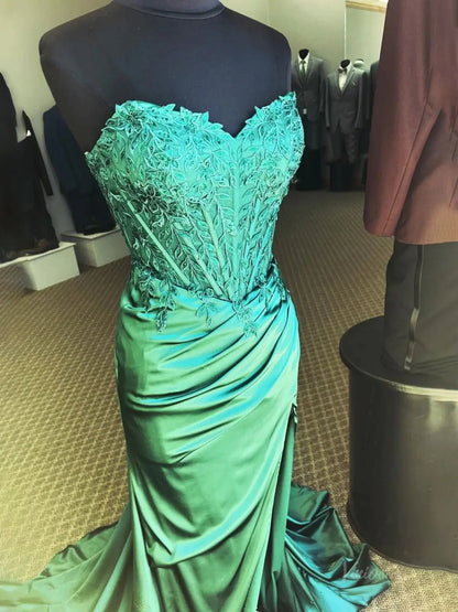 Strapless Satin Mermaid Prom Dresses 2025 with Slit, Sweetheart Neck & Lace Bodice – FD5065-prom dresses 2025 -Viniodress-Green-Custom Size-