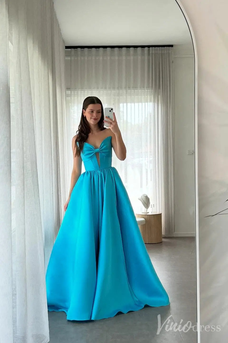 Strapless Satin Prom Dress with Bow Front, Plunging V-Cut and Pleated A-Line Skirt – AS040-prom dresses 2025 -Viniodress-Blue-Custom Size-