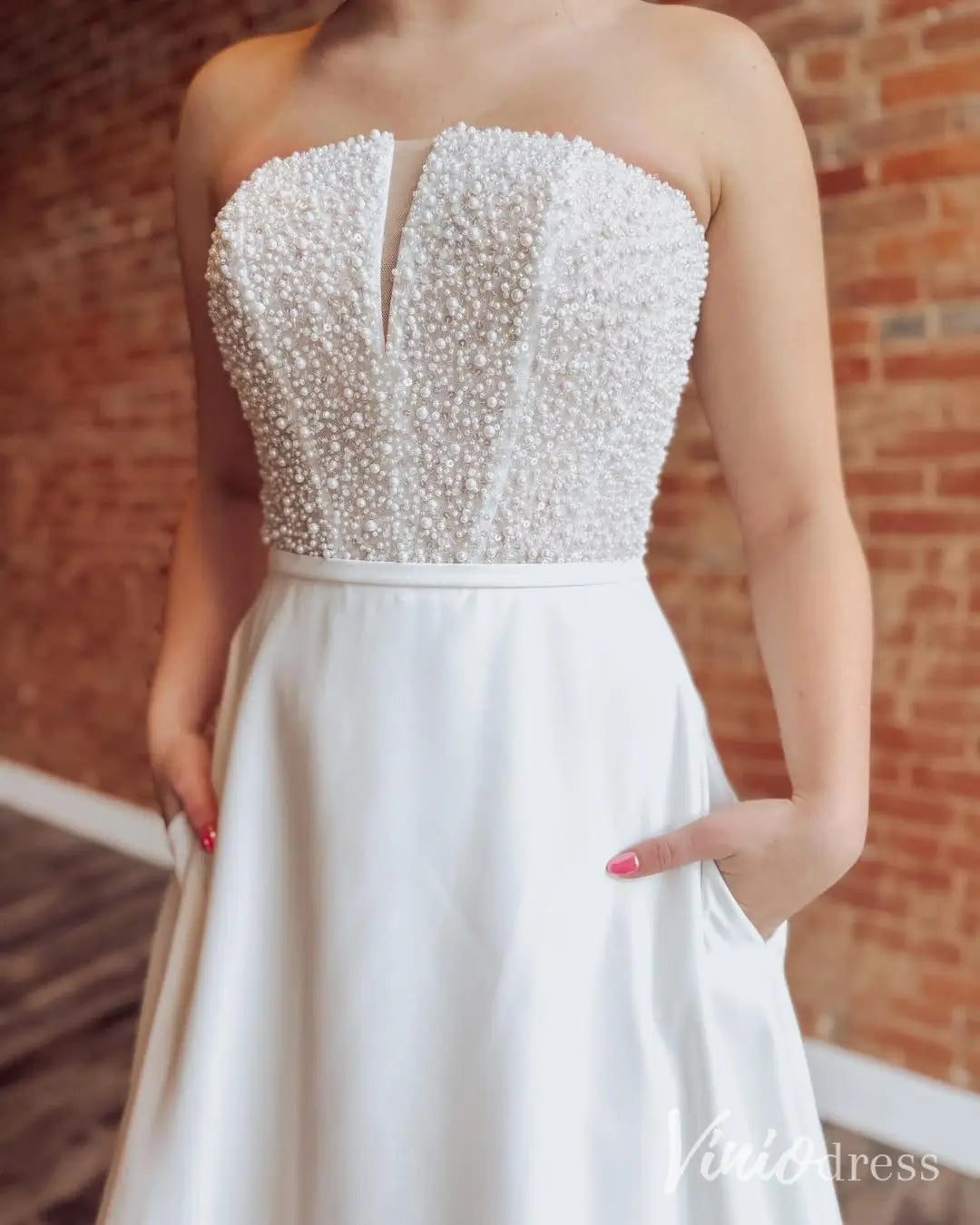 Strapless Satin Wedding Dress with Pearl Bodice and Pockets MN130 Viniodress Strapless Satin Wedding Dress with Pearl Bodice and Pockets MN130 Viniodress