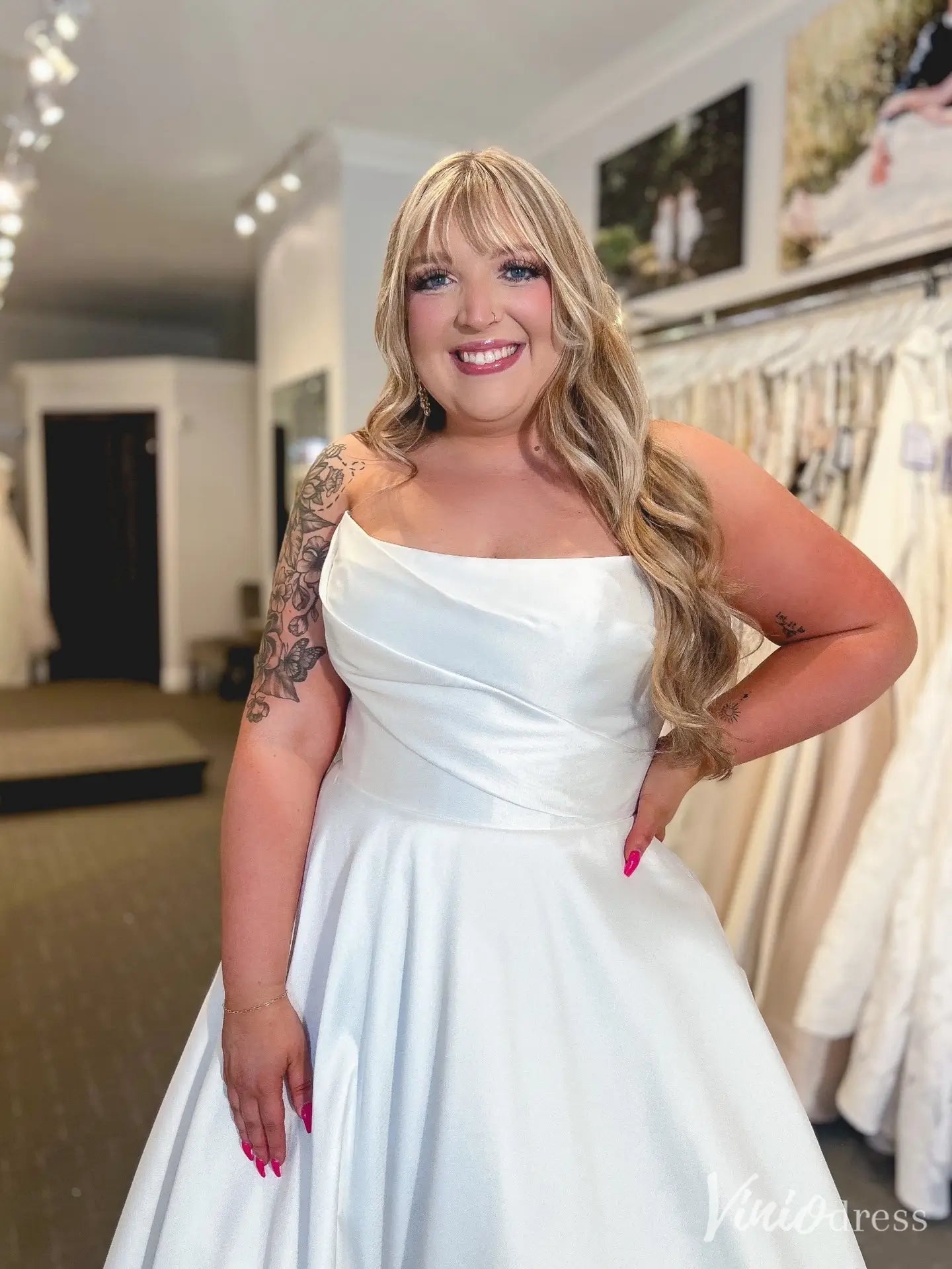 Strapless Satin Wedding Dress with Scoop Neckline, Bow Back, Pockets, Sweep Train – VW2592-wedding dresses 2025 -Viniodress-White-Custom Size-