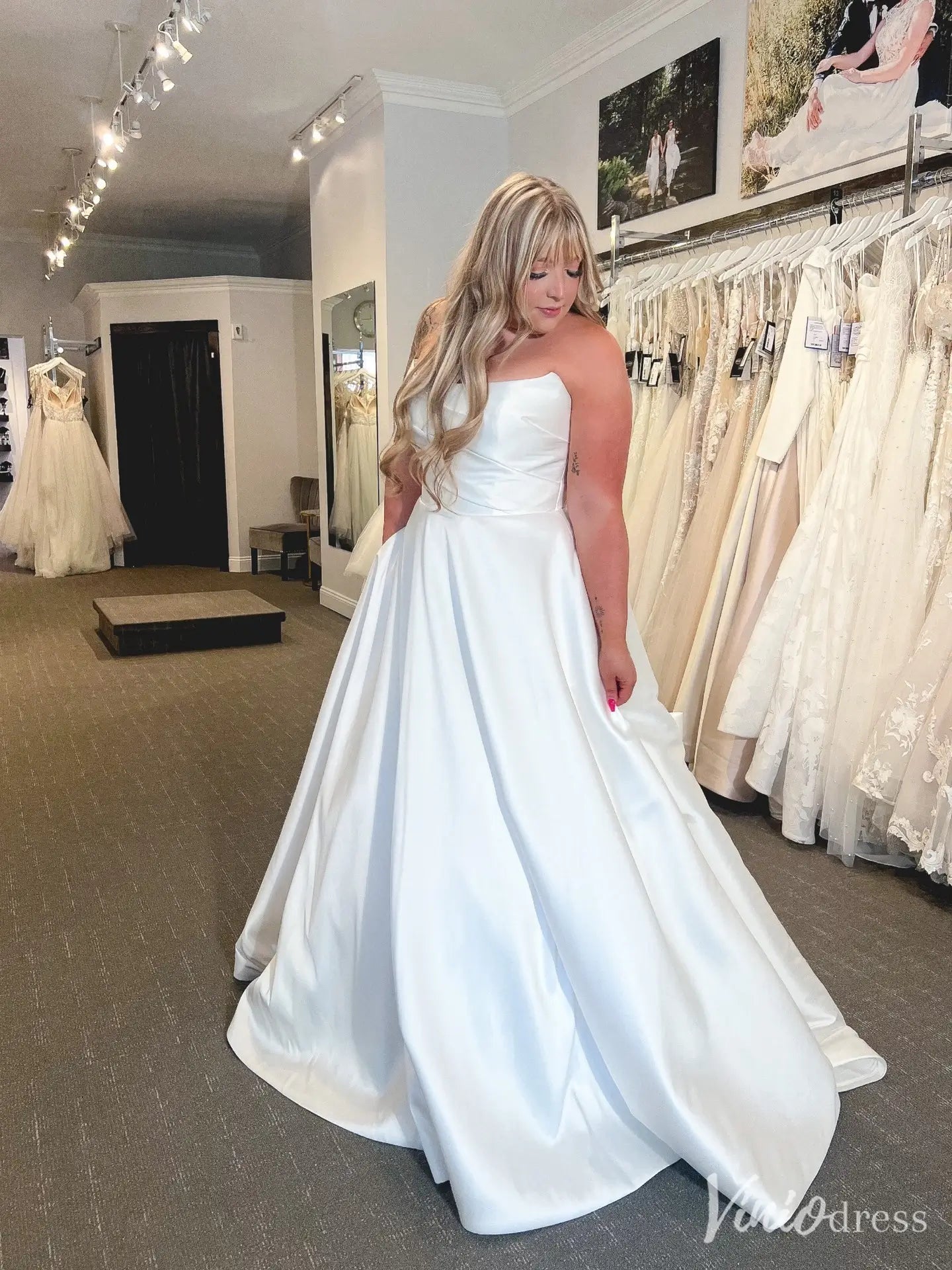 Strapless Satin Wedding Dress with Scoop Neckline, Bow Back, Pockets, Sweep Train – VW2592-wedding dresses 2025 -Viniodress-White-Custom Size-