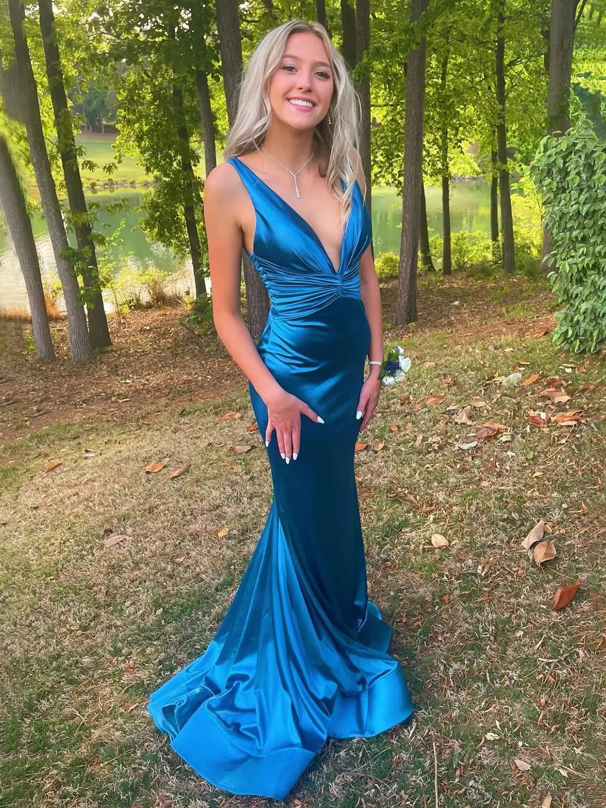 Teal Blue Satin Mermaid Prom Dresses 2025 with V-Neck & Pleated Bodice – FD5051-prom dresses 2025 -Viniodress-Blue-Custom Size-