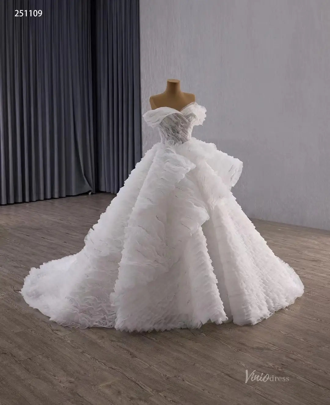 Tiered Ruffle Ball Gown Wedding Dress | Off-the-Shoulder Luxury Bridal Gown with Corset Back 251109-wedding dresses 2025 -Viniodress-Ivory-Custom Size-