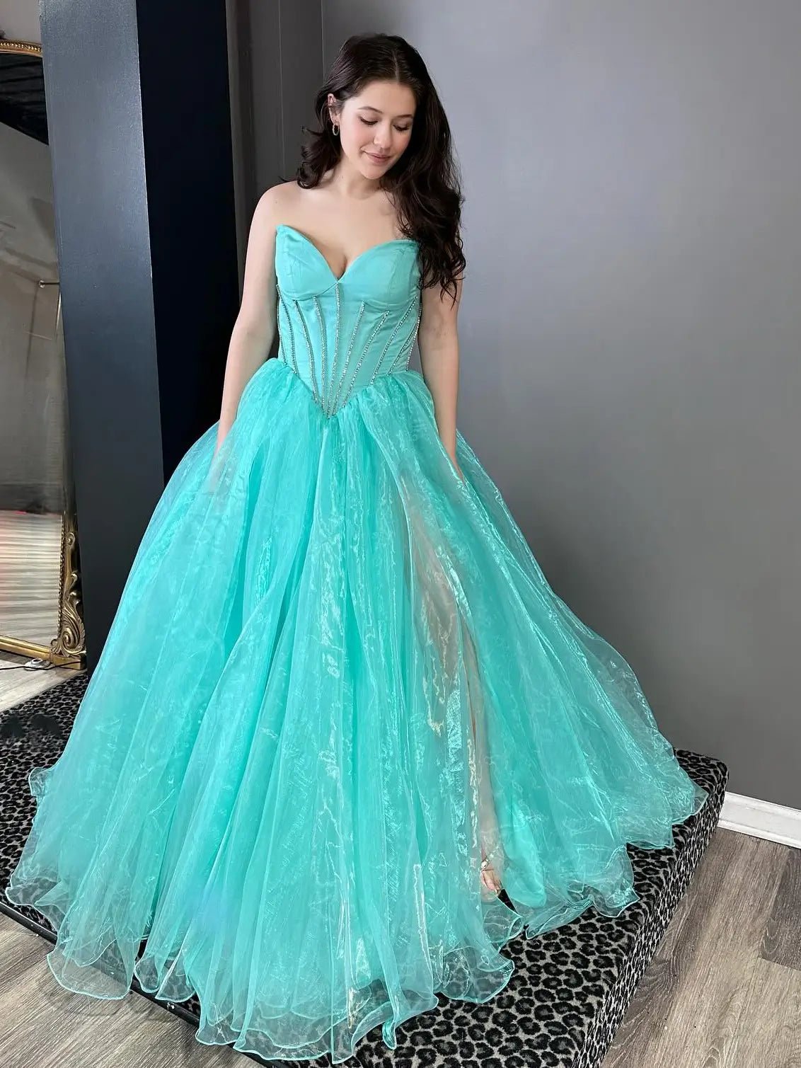 Tiffany Blue Organza Prom Dress with Slit, Sweetheart Neckline & Boned Viniodress Tiffany Blue Organza Prom Dress with Slit, Sweetheart Neckline & Boned Viniodress