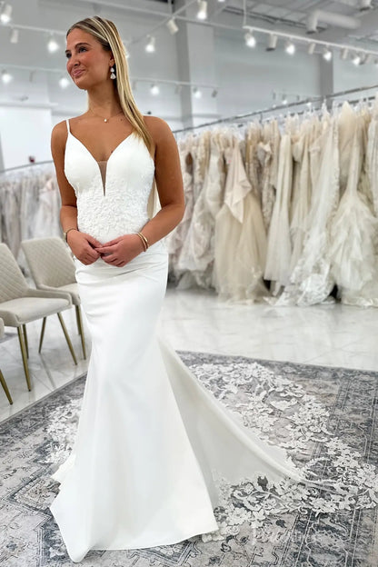 Timeless Ivory Crepe Wedding Dress with Deep V Neck, Lace Bodice, Cowl Low Back & Chapel Lace Train – SL012-wedding dresses 2026-Viniodress-Ivory-Custom Size-