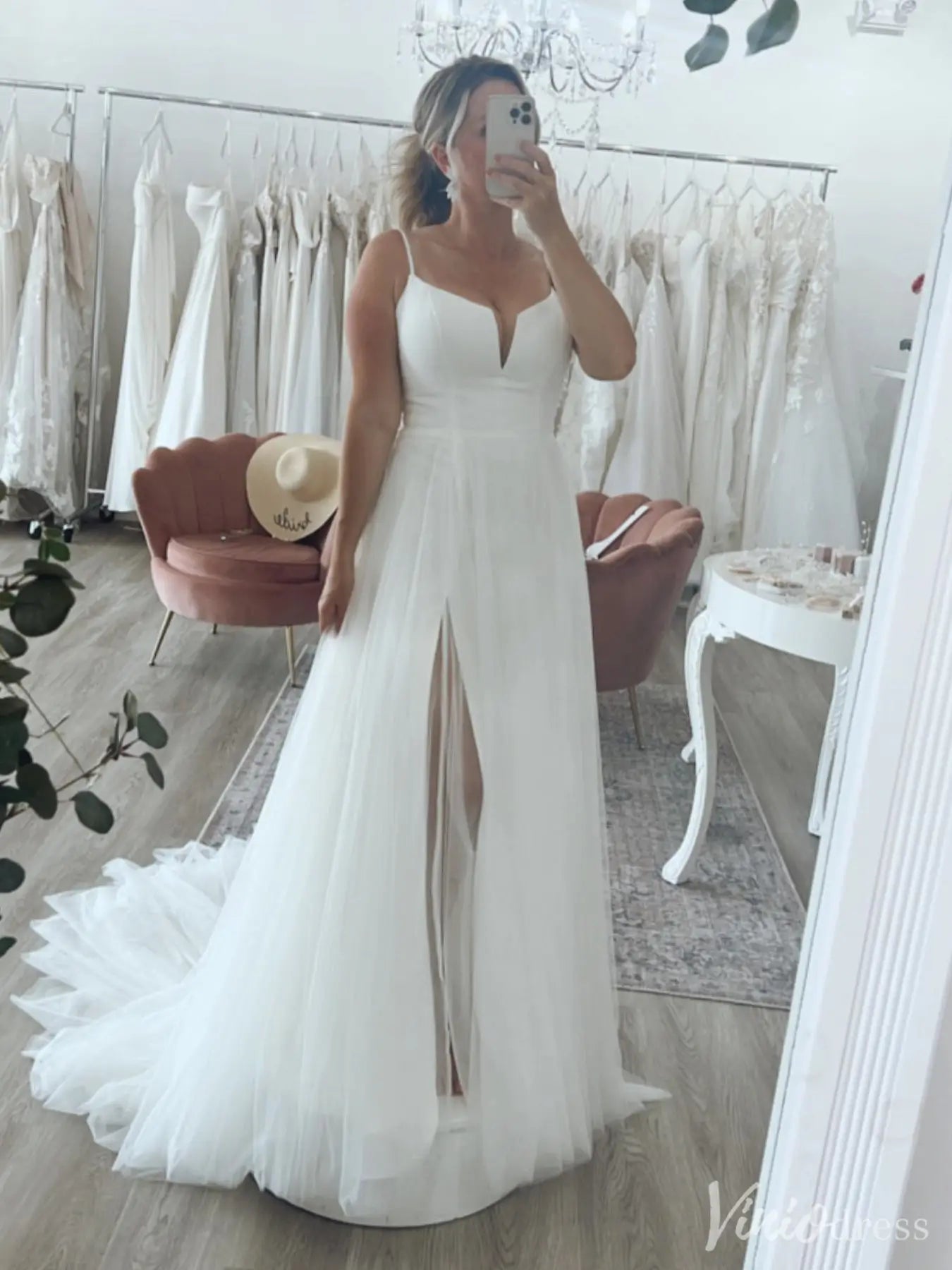 Tulle A-Line Wedding Dress with Slit and Plunging Neckline – VW2527-wedding dresses 2025 -Viniodress-White-Custom Size-