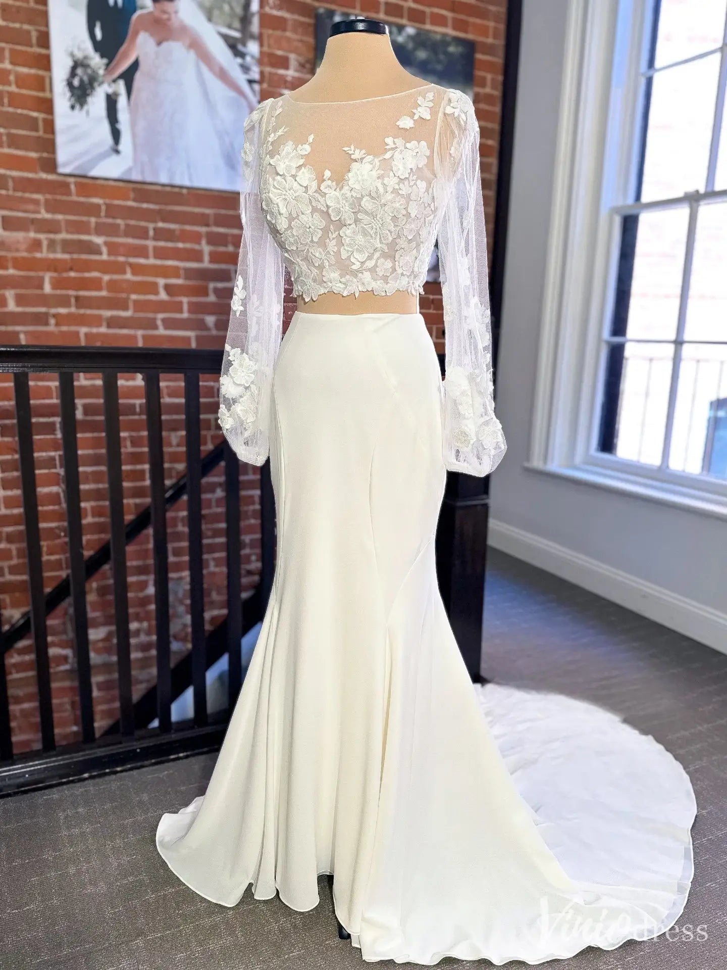 Two-Piece Mermaid Wedding Dress with Floral Lace Top and Bow Train – VW2591-wedding dresses 2025 -Viniodress-Ivory-Custom Size-