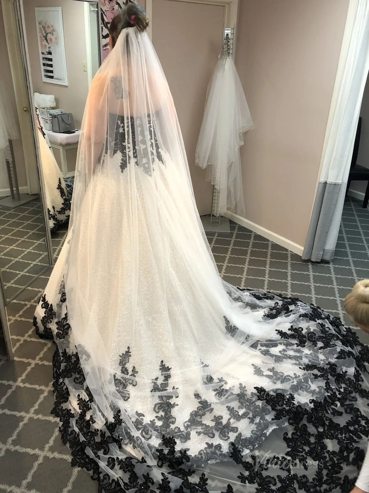 Unique Black and White Wedding Dress | Strapless Sweetheart Gown with Sparkly Tulle, Black Appliqués BK102-wedding dresses 2025 -Viniodress-Black-Custom Size-