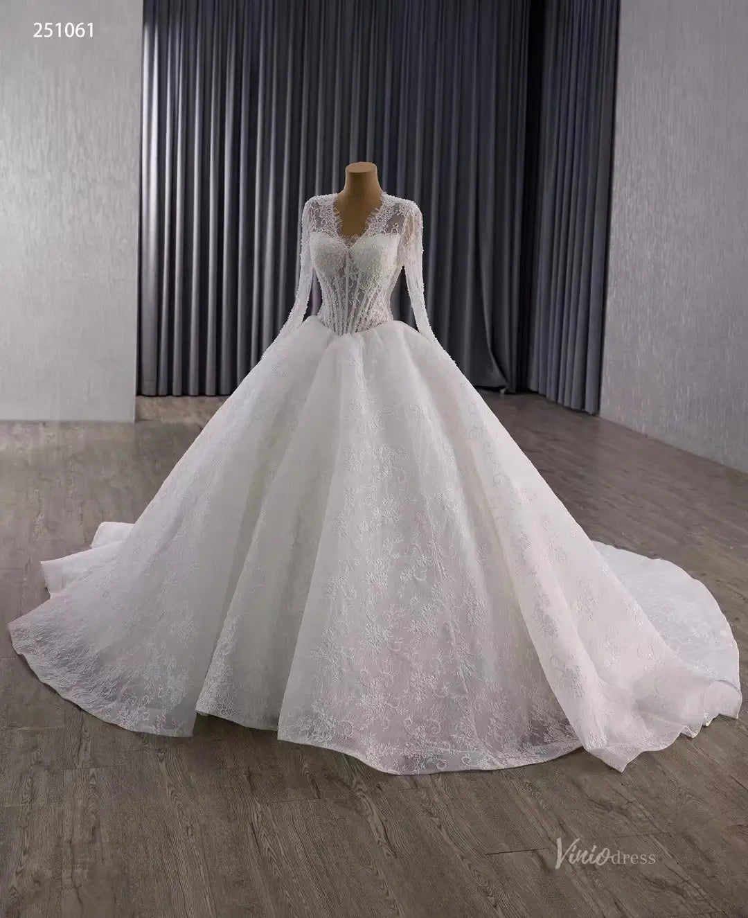 Vintage Basque Waist Ball Gown Lace Wedding Dress with Long Sleeves & V-Neck 251061-wedding dresses 2026-Viniodress-Ivory-Custom Size-