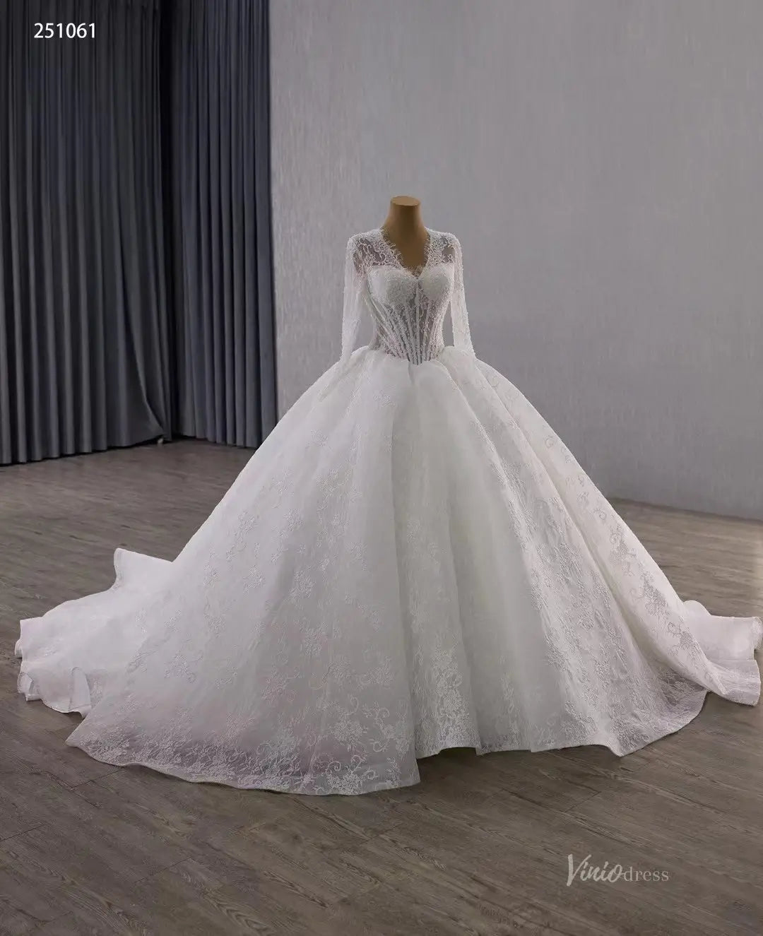 Vintage Basque Waist Ball Gown Lace Wedding Dress with Long Sleeves & V-Neck 251061-wedding dresses 2026-Viniodress-Ivory-Custom Size-