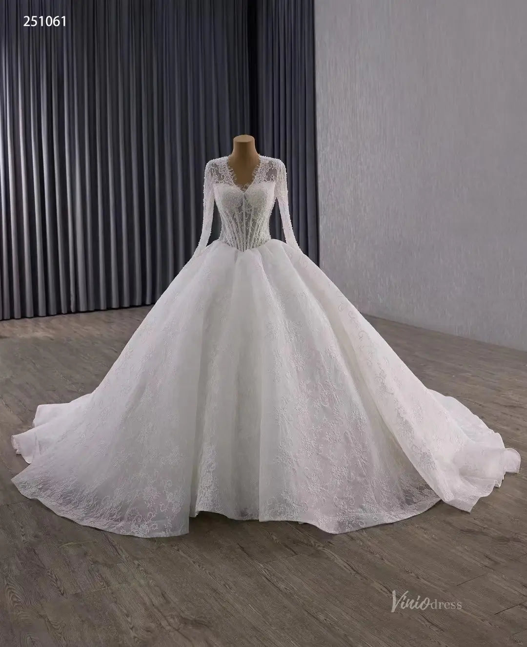 Vintage Basque Waist Ball Gown Lace Wedding Dress with Long Sleeves & V-Neck 251061-wedding dresses 2026-Viniodress-Ivory-Custom Size-