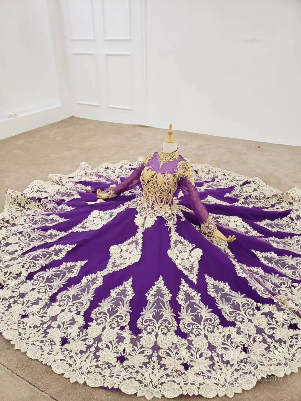 Vintage Deep Purple Ball Gown High Neck Gold Lace Muslim Formal Dress FD2165 viniodress-Quinceanera Dresses 2025 -Viniodress-As Picture-Custom Size-