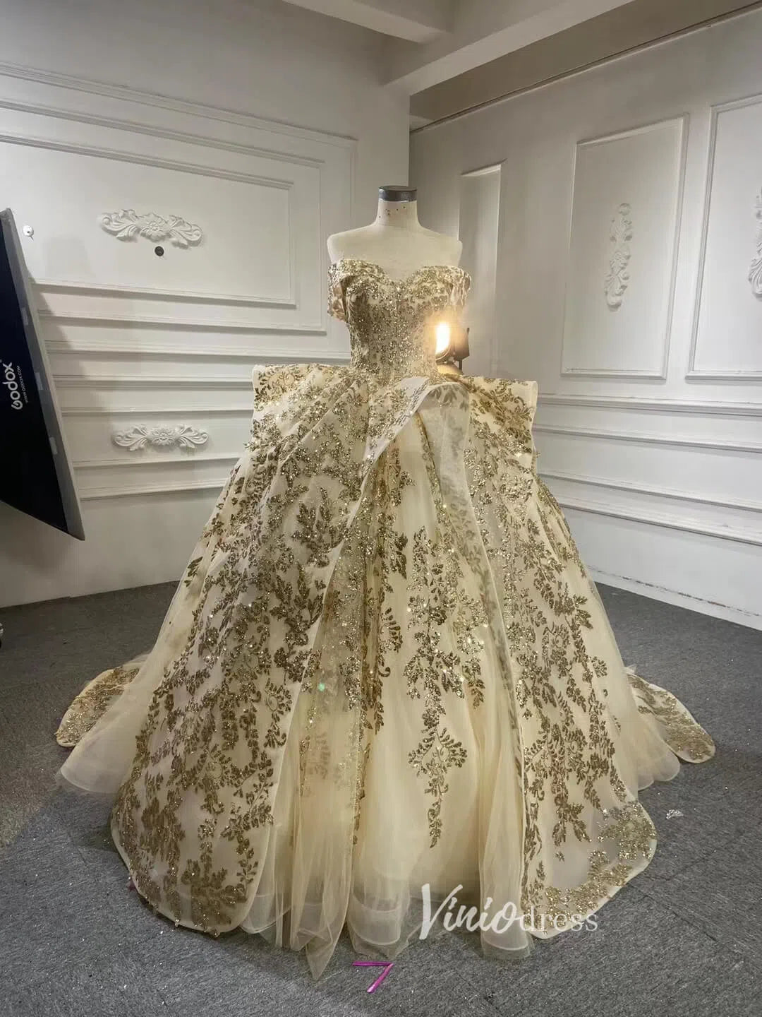 Vintage Gold Wedding Dresses Off the Shoulder Cinderella Ball Gown 67159 viniodress-Quinceanera Dresses 2025 -Viniodress-Gold-Custom Size-
