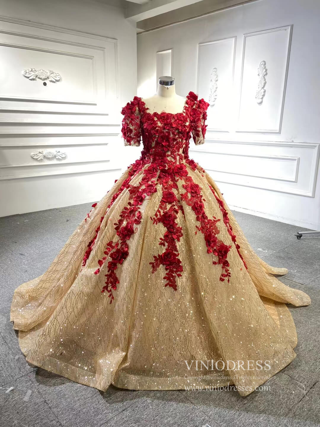 Vintage Gold Wedding Dresses Red 3D Flower Ball Gown Quince Dress 6748 Viniodress Vintage Gold Wedding Dresses Red 3D Flower Ball Gown Quince Dress 6748 Viniodress