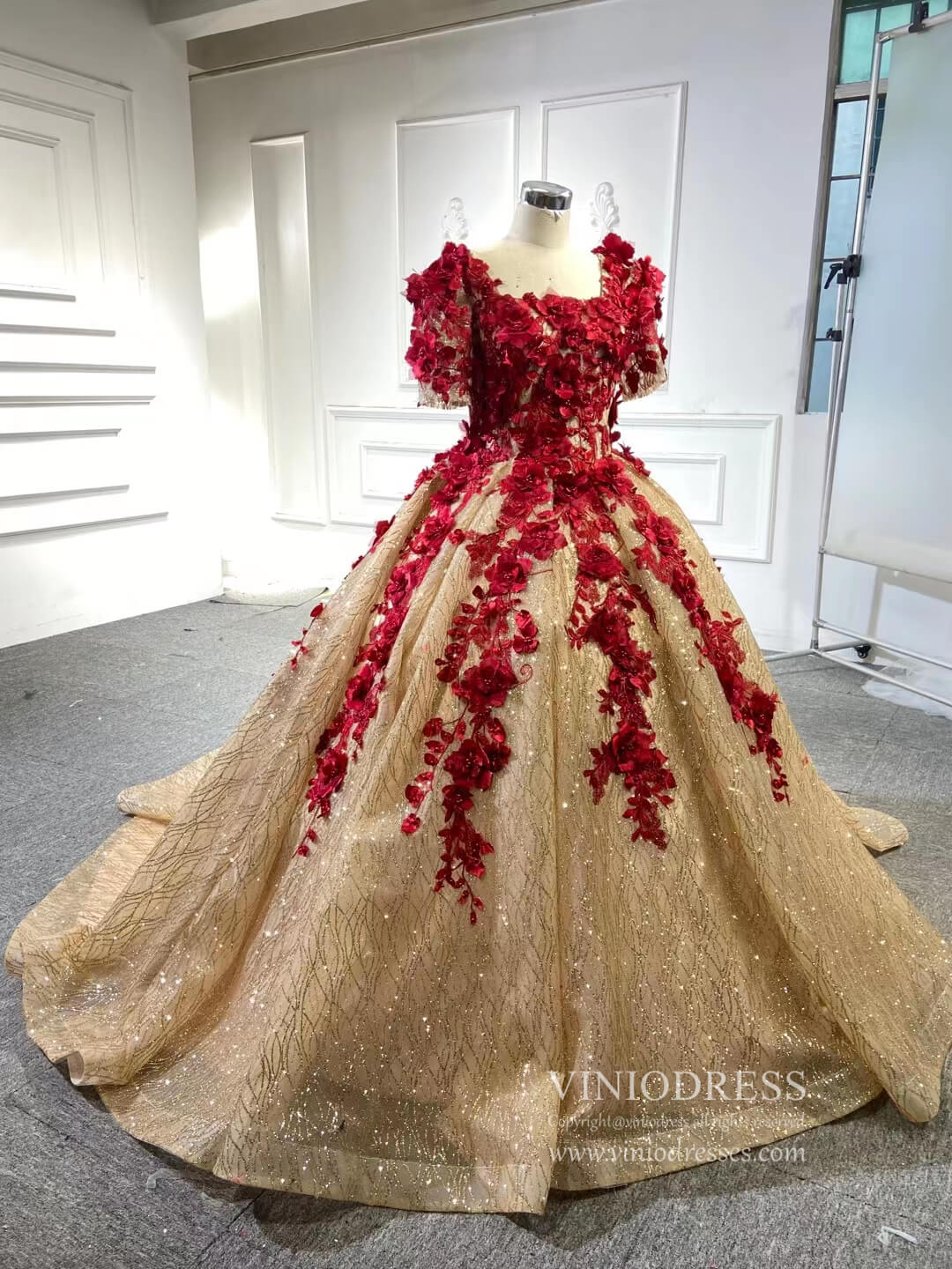 Vintage Gold Wedding Dresses Red 3D Flower Ball Gown Quince Dress 67487-Quinceanera Dresses-Viniodress-Viniodress