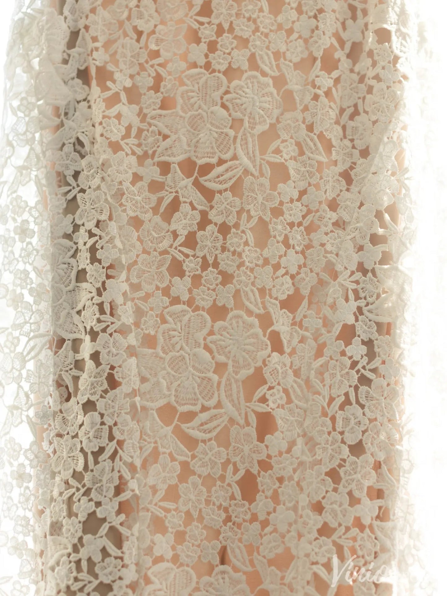 Vintage-Inspired Ivory Lace Wedding Dress with High Neck, Long Sleeves & Chapel Train – VW2503-wedding dresses 2025 -Viniodress-Ivory-Custom Size-