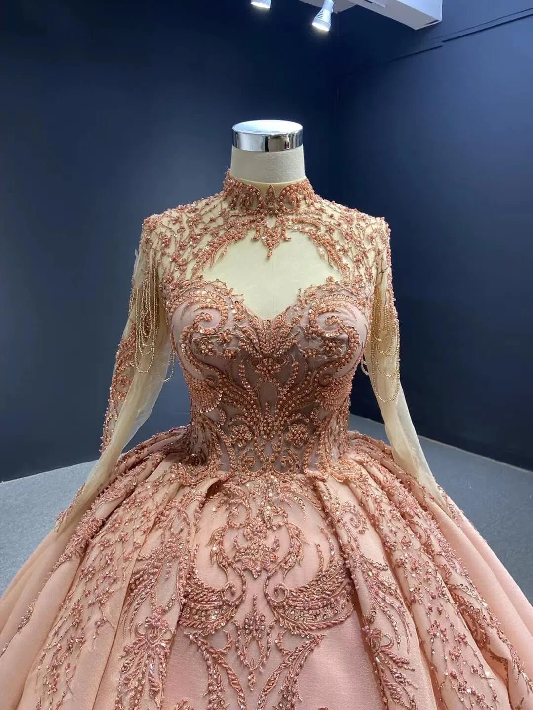 Vintage Mock Neck Red Wedding Dresses Beaded Gold Ball Gowns viniodress-Quinceanera Dresses 2025 -Viniodress-Red-Custom Size-
