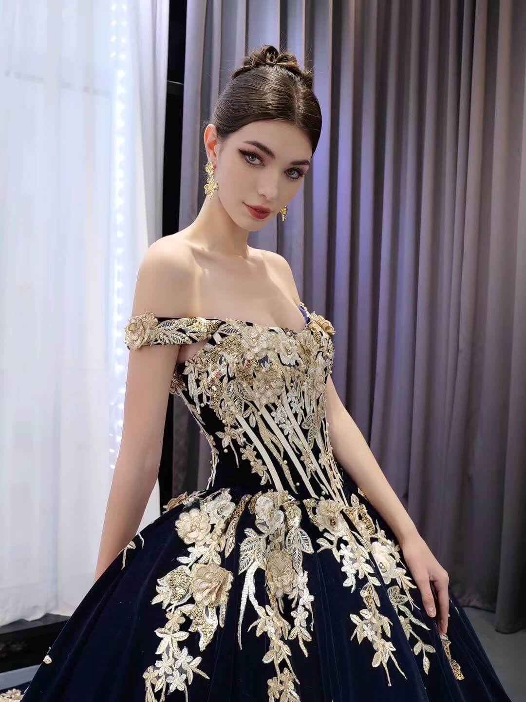 Vintage Navy Blue Velvet Ball Gown Wedding Dresses Gold Lace Appliqued Quince Dress 231131 - ViniodressQuinceanera DressesNavy BlueCustom Size - Formal Dresses - Ball Gowns