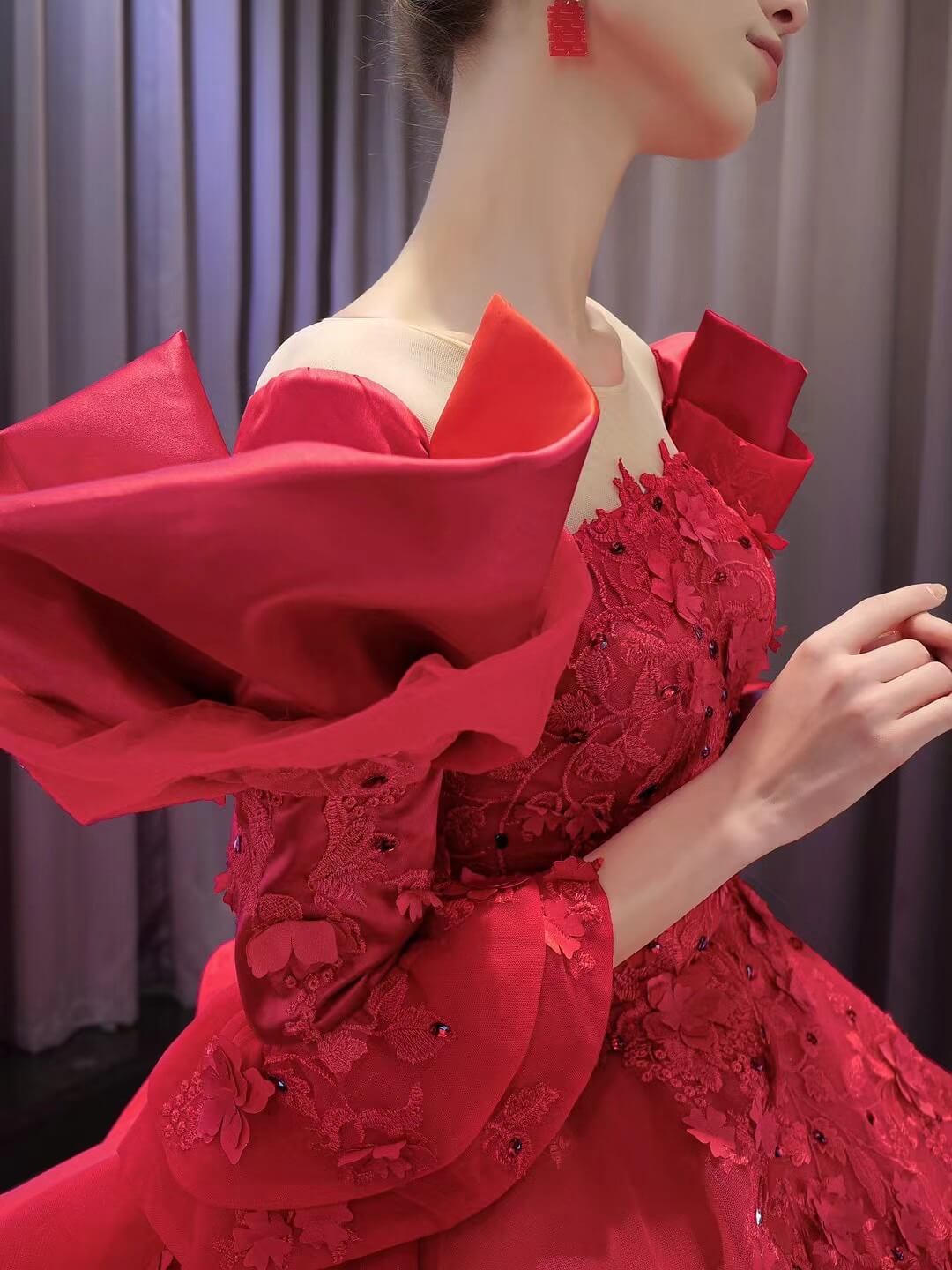 Vintage Red Satin Ball Gown Wedding Dresses Extra Long Sleeves Princes –  Viniodress