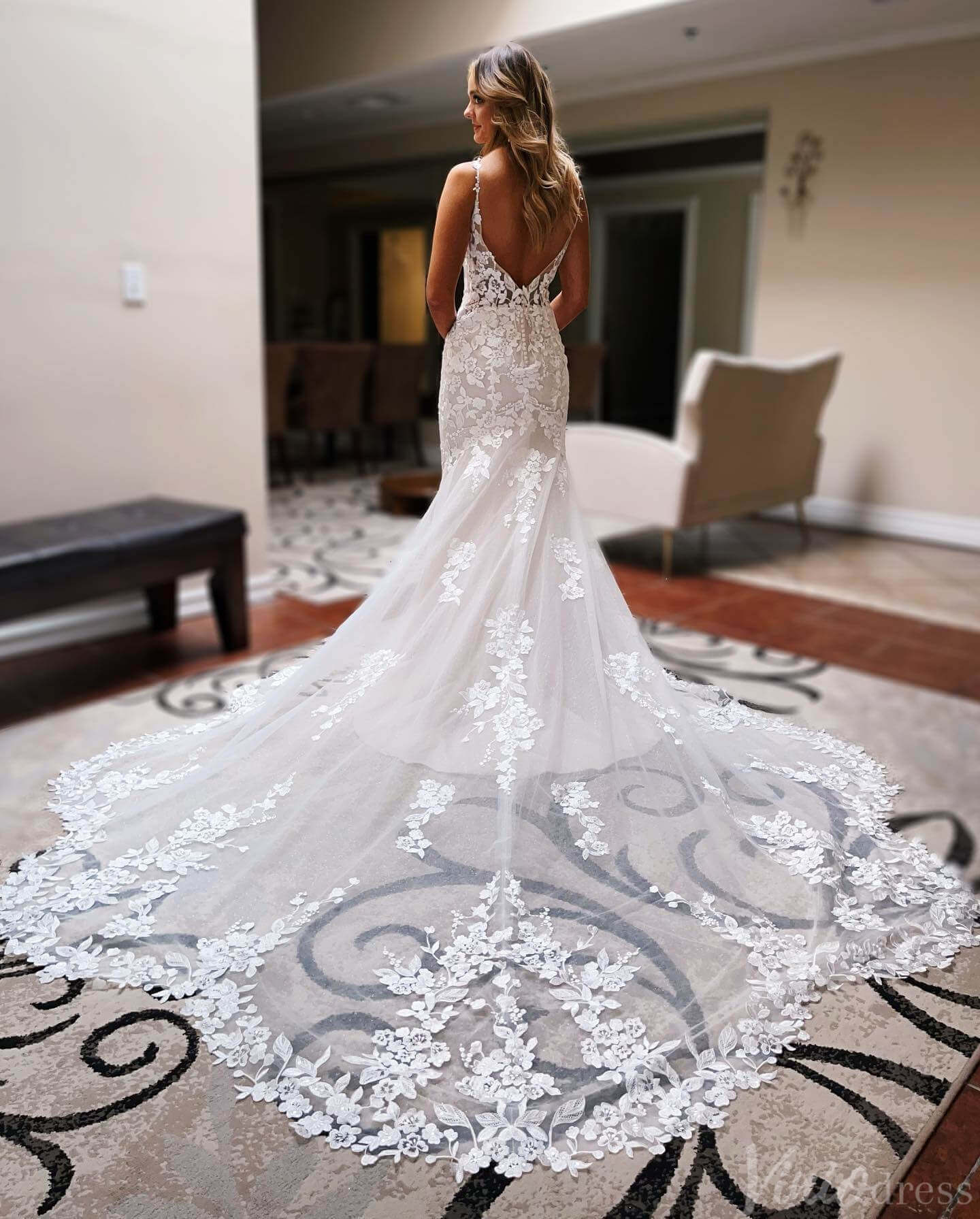 Ivory Lace Applique Mermaid Wedding Dresses Spaghetti Strap Chapel Train Bridal Gown VW2164-wedding dresses-Viniodress