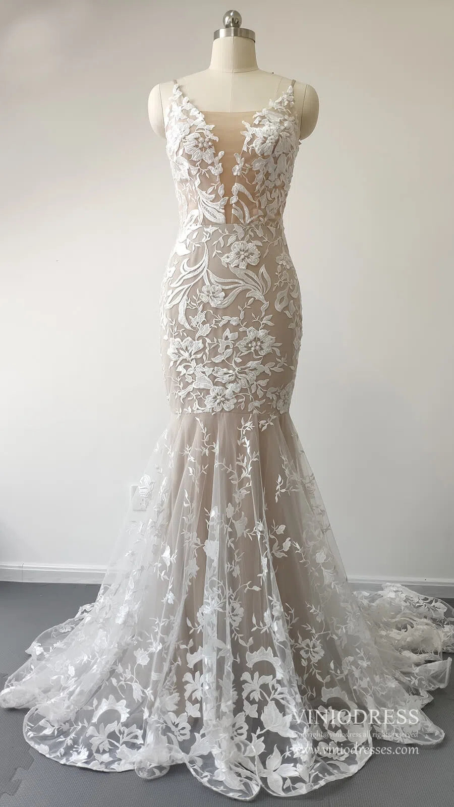 Sexy Mermaid Lace Wedding Dresses Deep V Neck Boho Wedding Dress VW1455-wedding dresses-Viniodress-Viniodress