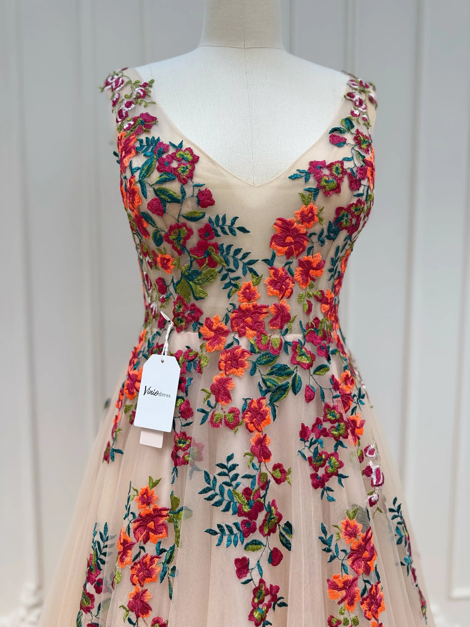 Whimsical Forest Wedding Dress | Colorful Floral Embroidery Photoshoot Dress, Lace-Up Back FW141-wedding dresses 2025 -Viniodress-Champagne-Custom Size-