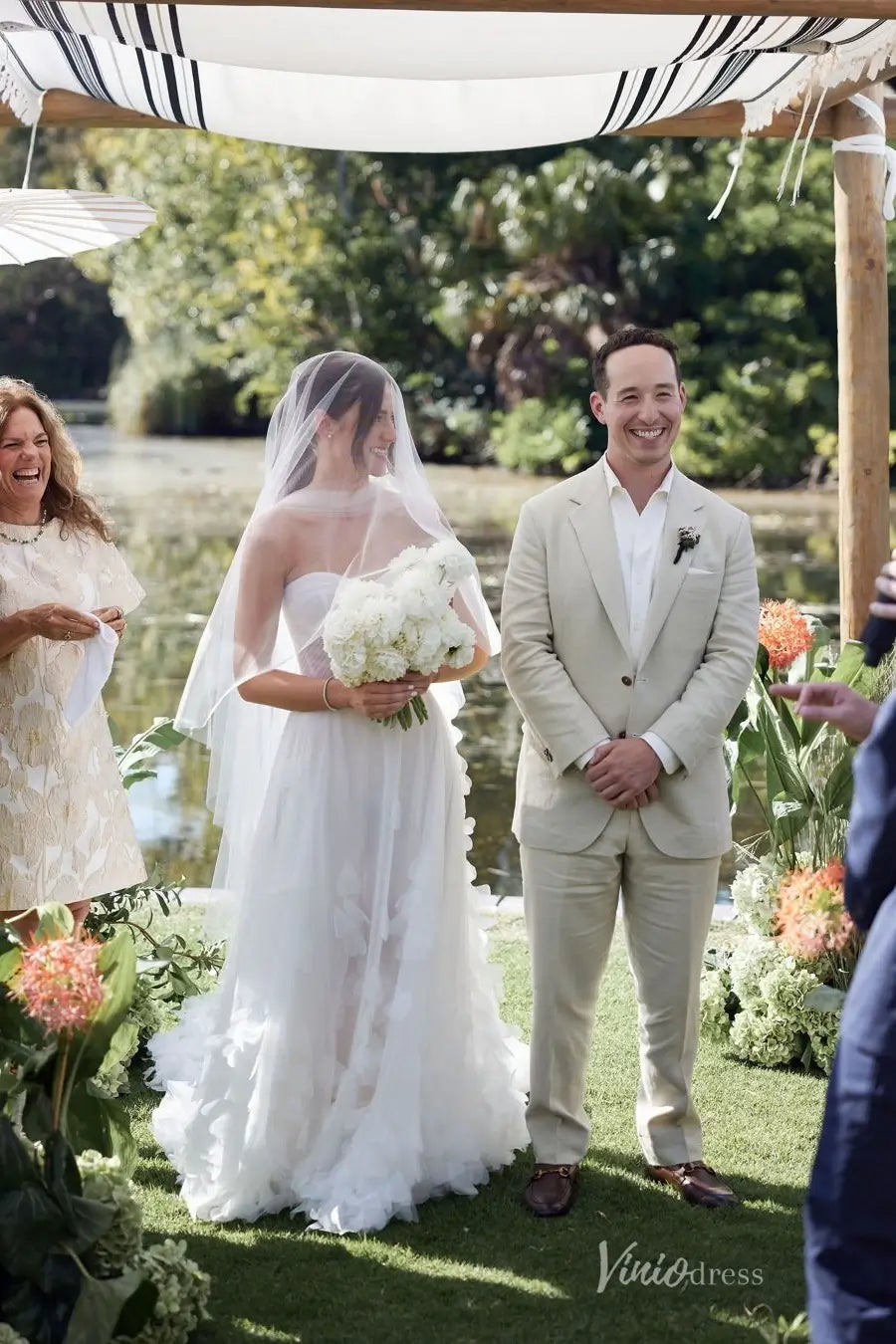 Whimsical Hand-Made 3D Floral Tulle A-Line Wedding Dress with Sweetheart Corset Bodice & Cathedral Train – RM001-wedding dresses 2026-Viniodress-Ivory-Custom Size-Dress Only