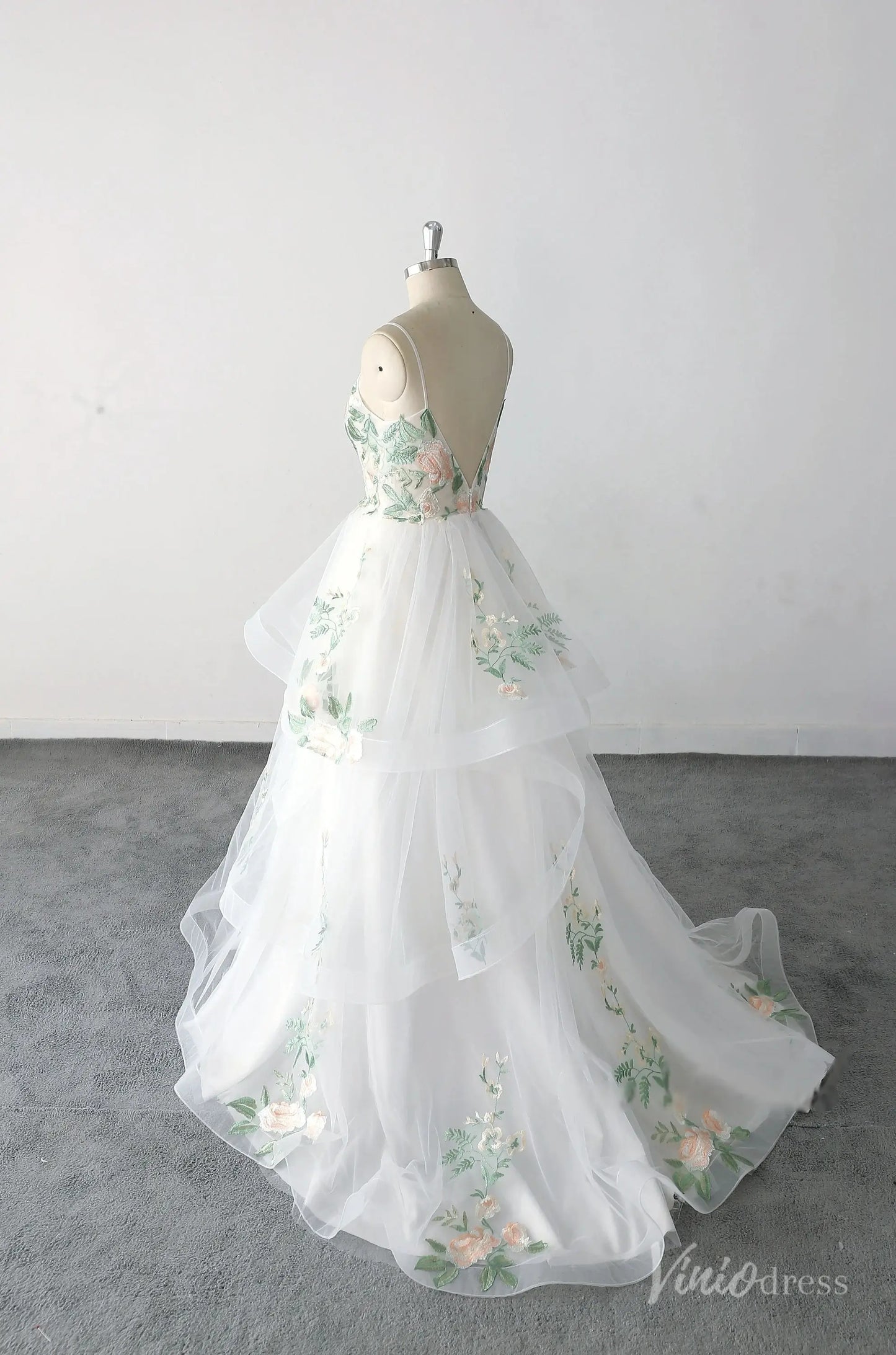 Whimsical Ivory Floral Wedding Dress with Spaghetti Straps, Layered Tulle Skirt, and Embroidered Bodice – FW224-wedding dresses 2025 -Viniodress-Ivory-Custom Size-
