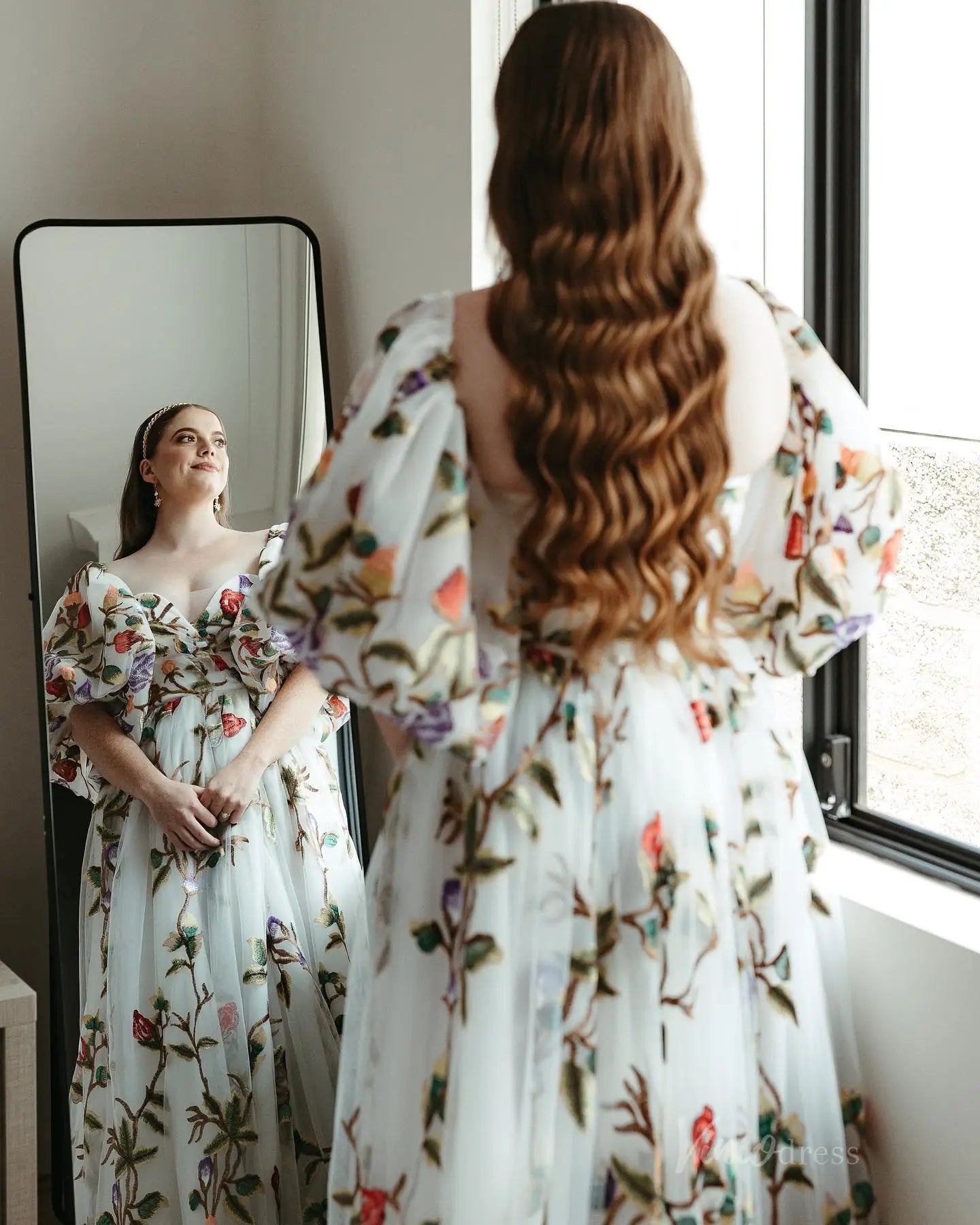 Whimsical Meadow Floral Wedding Dress with Puff Sleeves, Slit & Sweetheart Neckline FW132-wedding dresses 2025 -Viniodress-Floral-Custom Size-