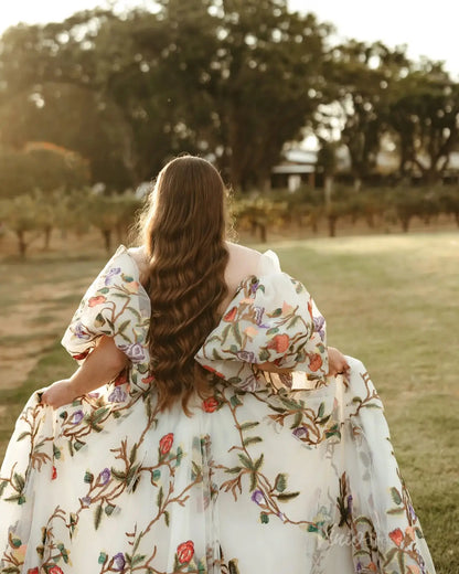Whimsical Meadow Floral Wedding Dress with Puff Sleeves, Slit & Sweetheart Neckline FW132-wedding dresses 2025 -Viniodress-Floral-Custom Size-