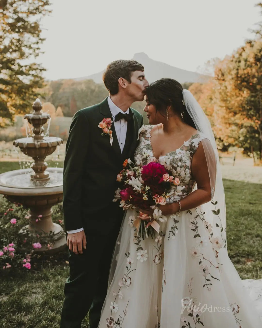 Whimsical Meadow Wedding Dresses Blush Floral Bridal Gown with Veil FW116 Sleeveless-wedding dresses 2025 -Viniodress-Ivory-Dress Only-Custom Size